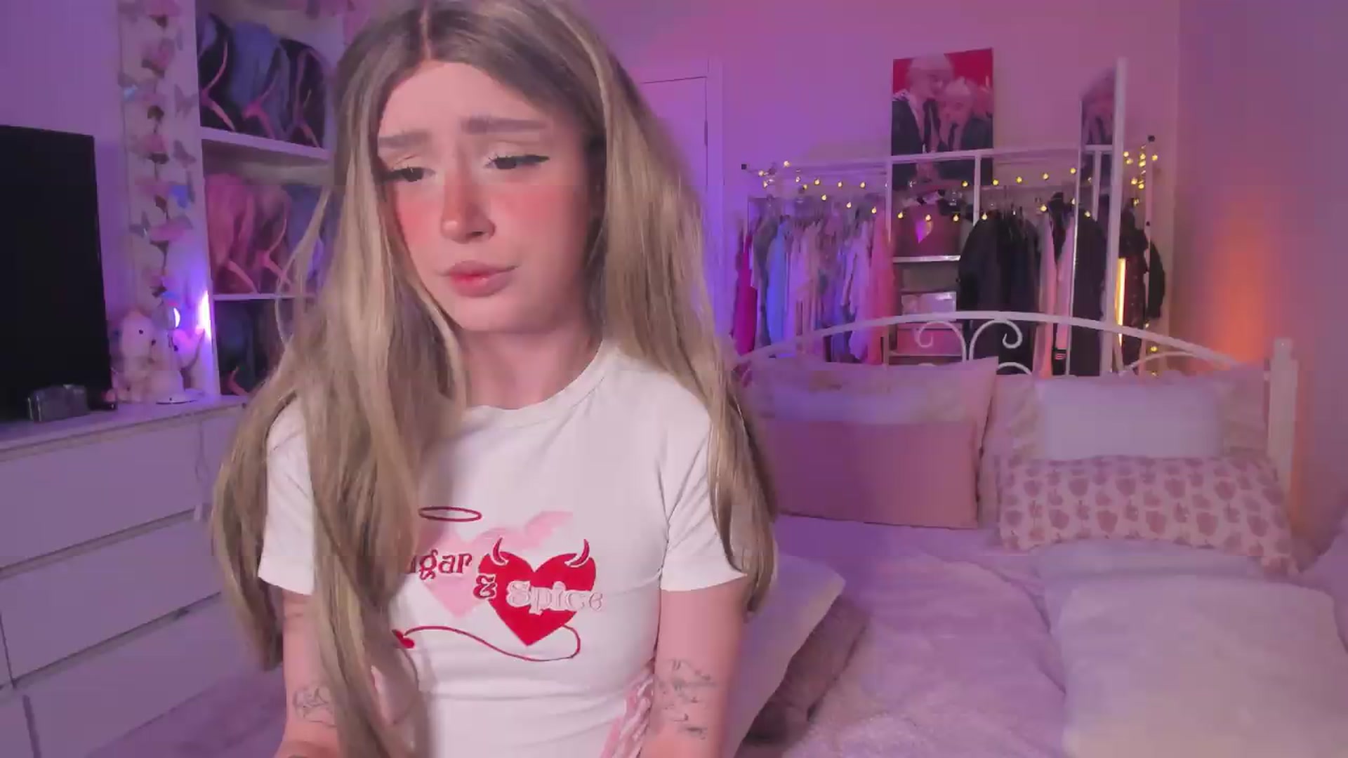 Gallery image thumbnail from AliceXsweeT's myfreecams stream on, 08/20/2026, 18:01 image 14 of 20