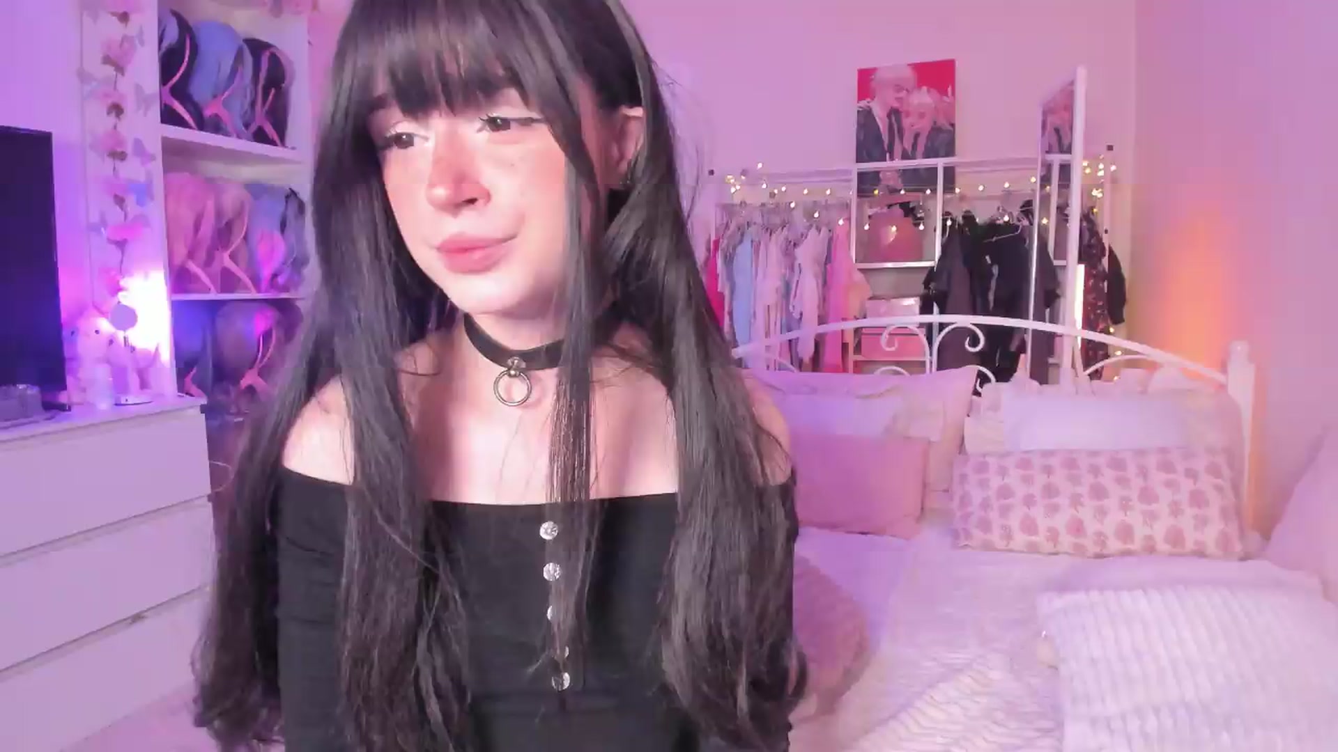 Gallery image thumbnail from AliceXsweeT's myfreecams stream on, 08/24/2026, 18:07 image 18 of 20