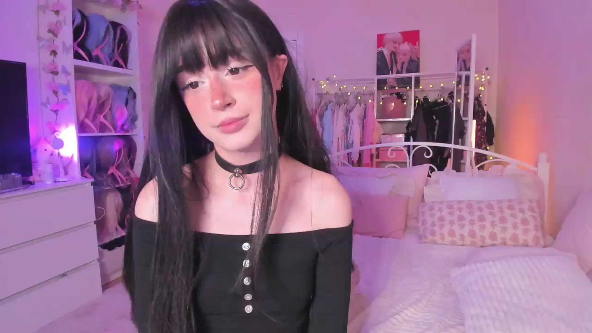 Gallery image thumbnail from AliceXsweeT's myfreecams stream on, 08/24/2026, 18:07 image 8 of 20