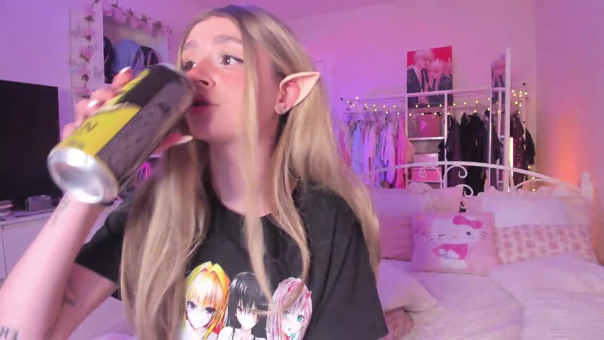 Gallery image thumbnail from AliceXsweeT's myfreecams stream on, 08/26/2026, 18:13 image 8 of 20