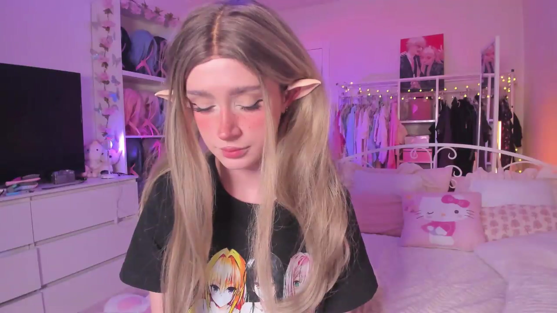 Gallery image thumbnail from AliceXsweeT's myfreecams stream on, 08/26/2026, 18:13 image 5 of 20
