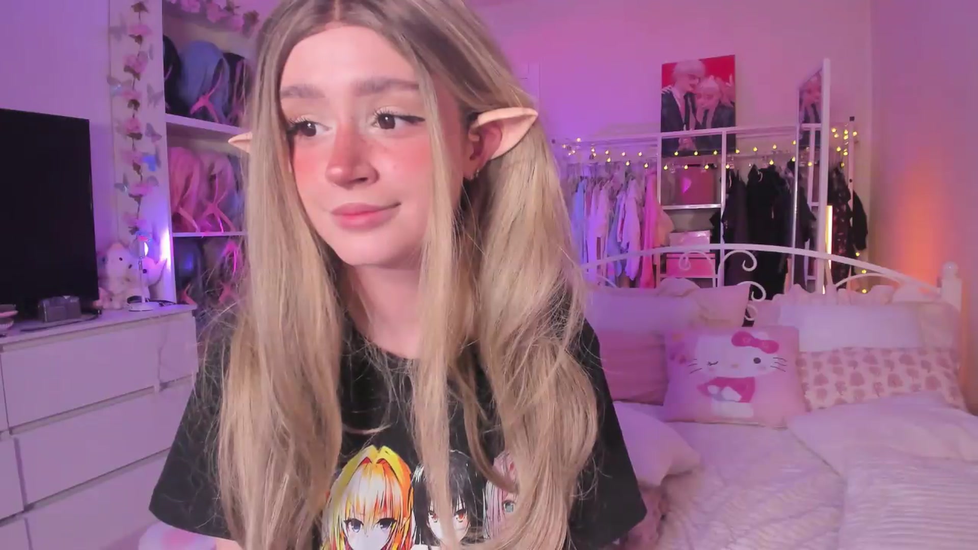 Gallery image thumbnail from AliceXsweeT's myfreecams stream on, 08/26/2026, 18:13 image 18 of 20