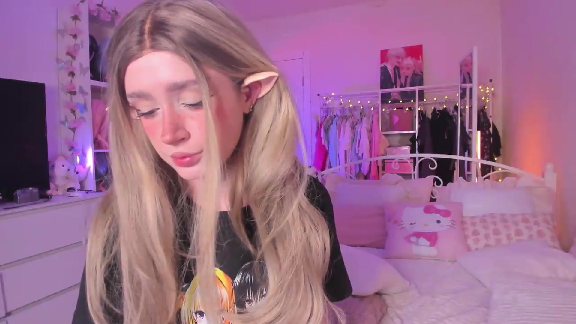 Gallery image thumbnail from AliceXsweeT's myfreecams stream on, 08/26/2026, 18:13 image 16 of 20