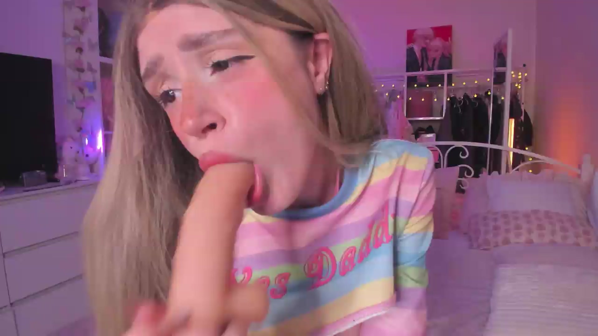 Gallery image thumbnail from AliceXsweeT's myfreecams stream on, 08/29/2026, 16:59 image 6 of 20