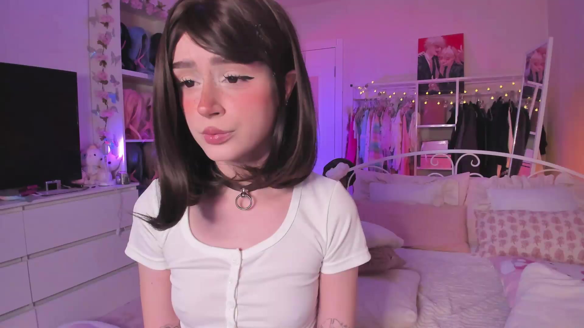 Gallery image thumbnail from AliceXsweeT's myfreecams stream on, 09/02/2026, 17:18 image 3 of 20