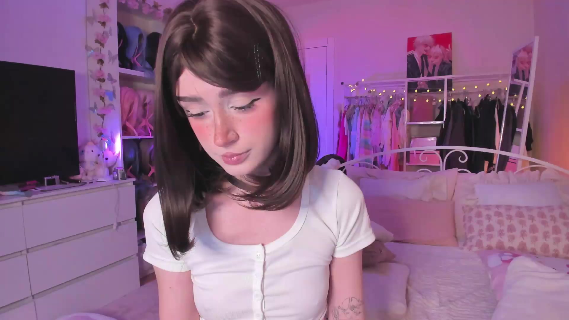 Gallery image thumbnail from AliceXsweeT's myfreecams stream on, 09/02/2026, 17:18 image 2 of 20