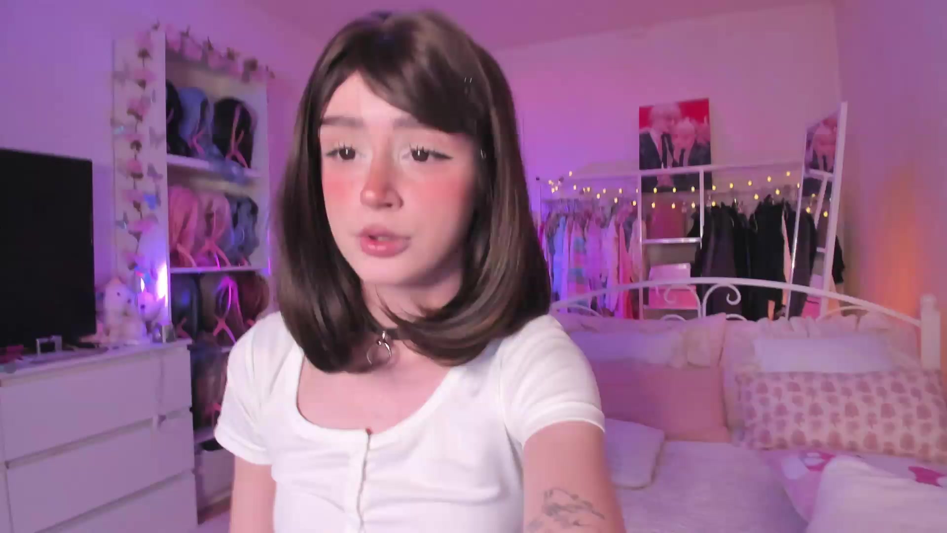 Gallery image thumbnail from AliceXsweeT's myfreecams stream on, 09/02/2026, 17:18 image 4 of 20