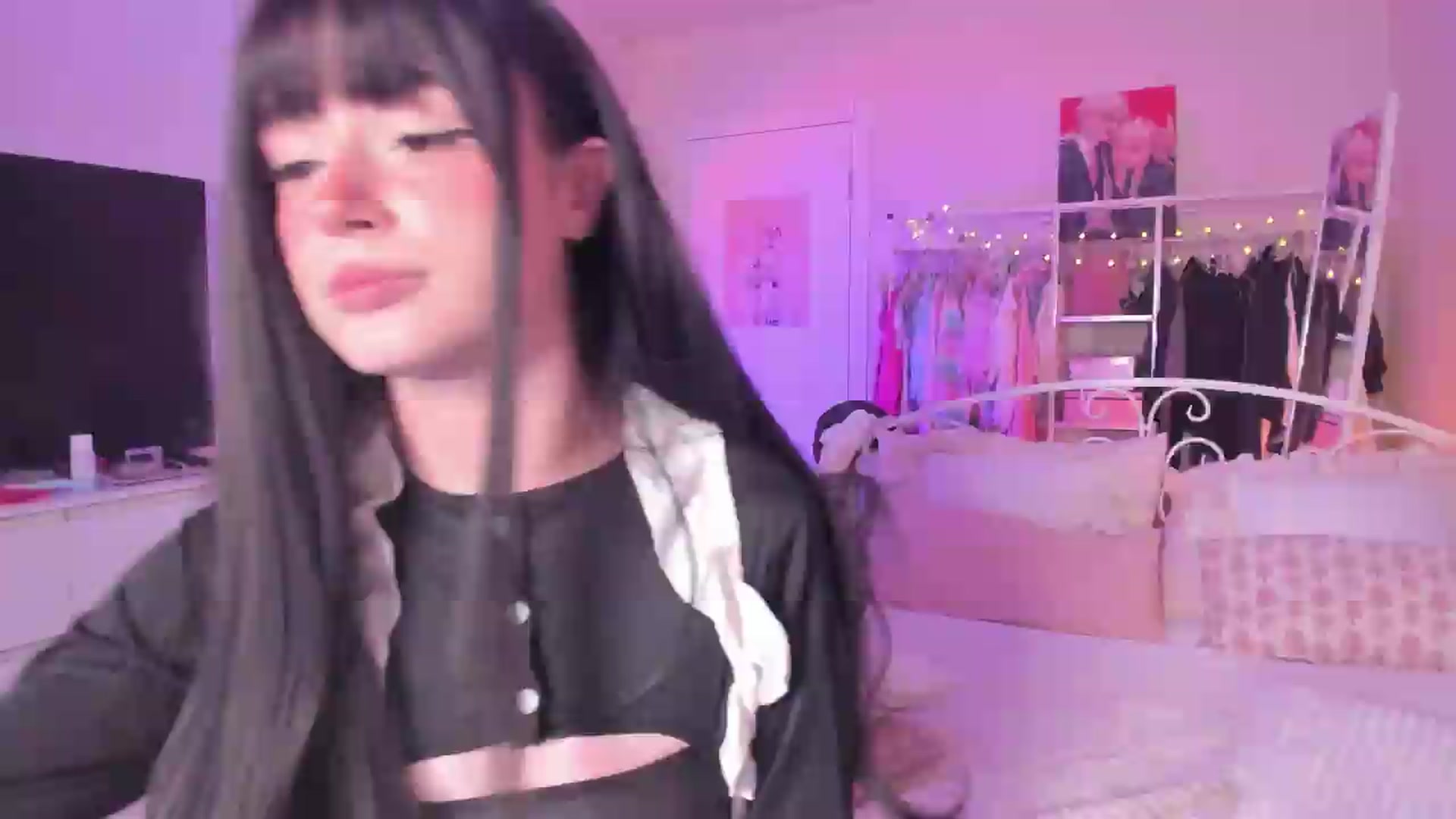 Gallery image thumbnail from AliceXsweeT's myfreecams stream on, 09/03/2026, 17:56 image 6 of 20