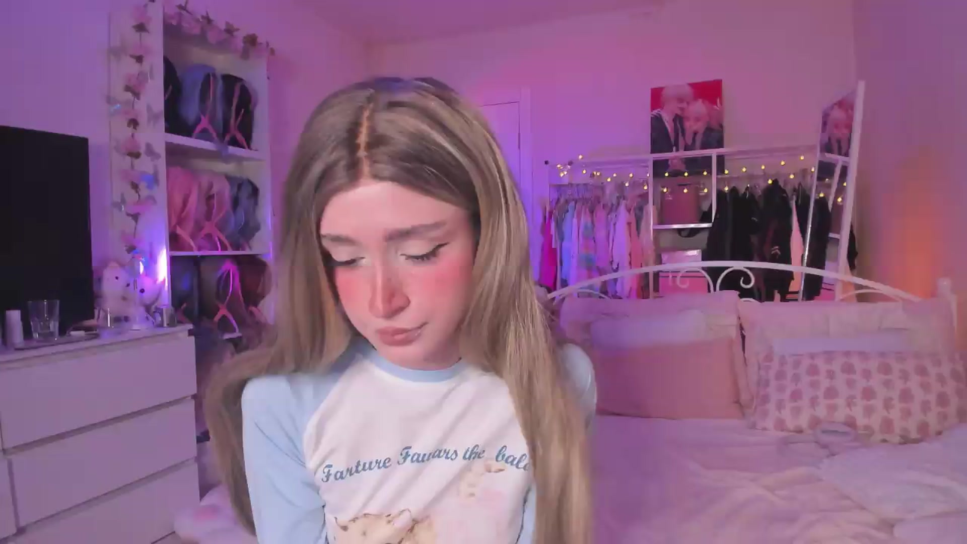 Gallery image thumbnail from AliceXsweeT's myfreecams stream on, 09/10/2026, 17:23 image 18 of 20