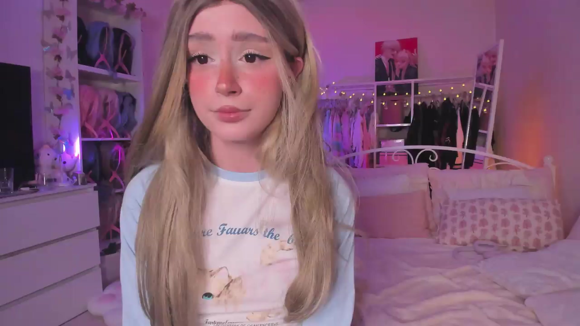 Gallery image thumbnail from AliceXsweeT's myfreecams stream on, 09/10/2026, 17:23 image 1 of 20