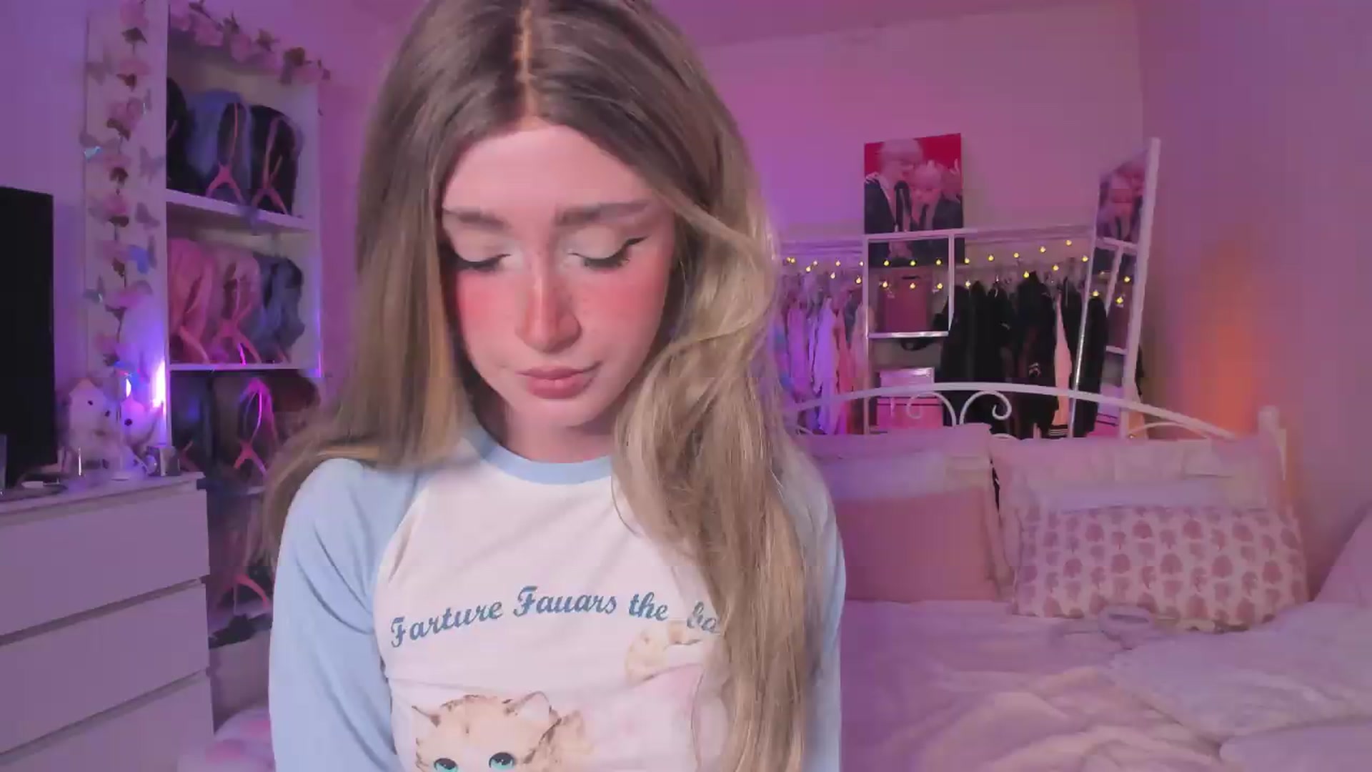 Gallery image thumbnail from AliceXsweeT's myfreecams stream on, 09/10/2026, 17:23 image 9 of 20