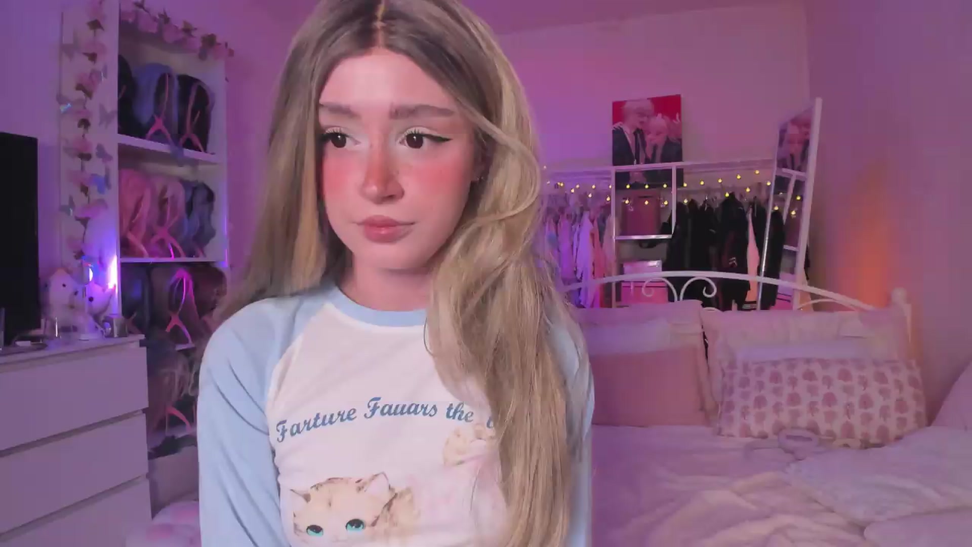 Gallery image thumbnail from AliceXsweeT's myfreecams stream on, 09/10/2026, 17:23 image 10 of 20