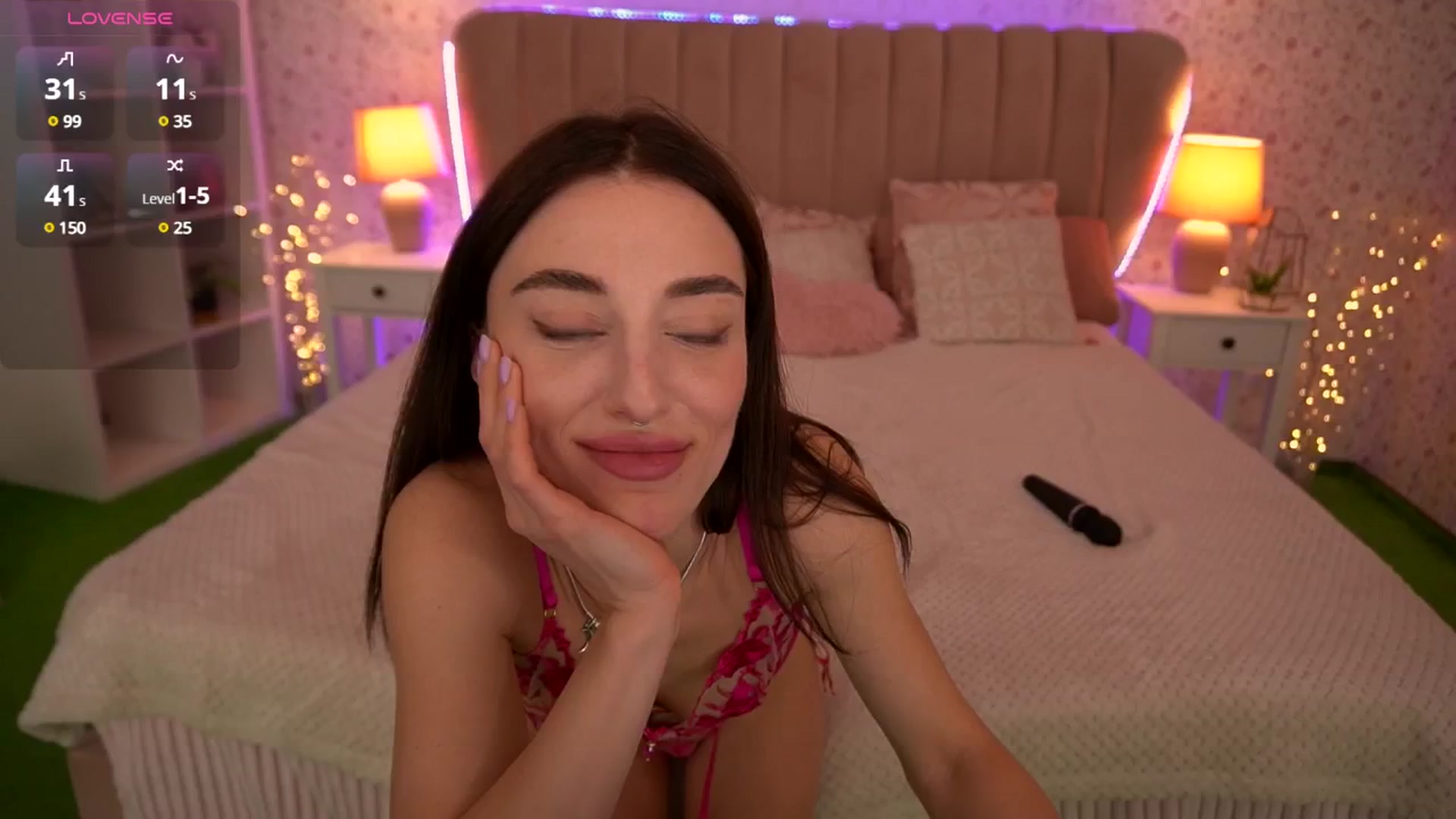 Gallery image thumbnail from Alice_Arwen_'s myfreecams stream on, 12/16/2024, 10:53 image 5 of 20