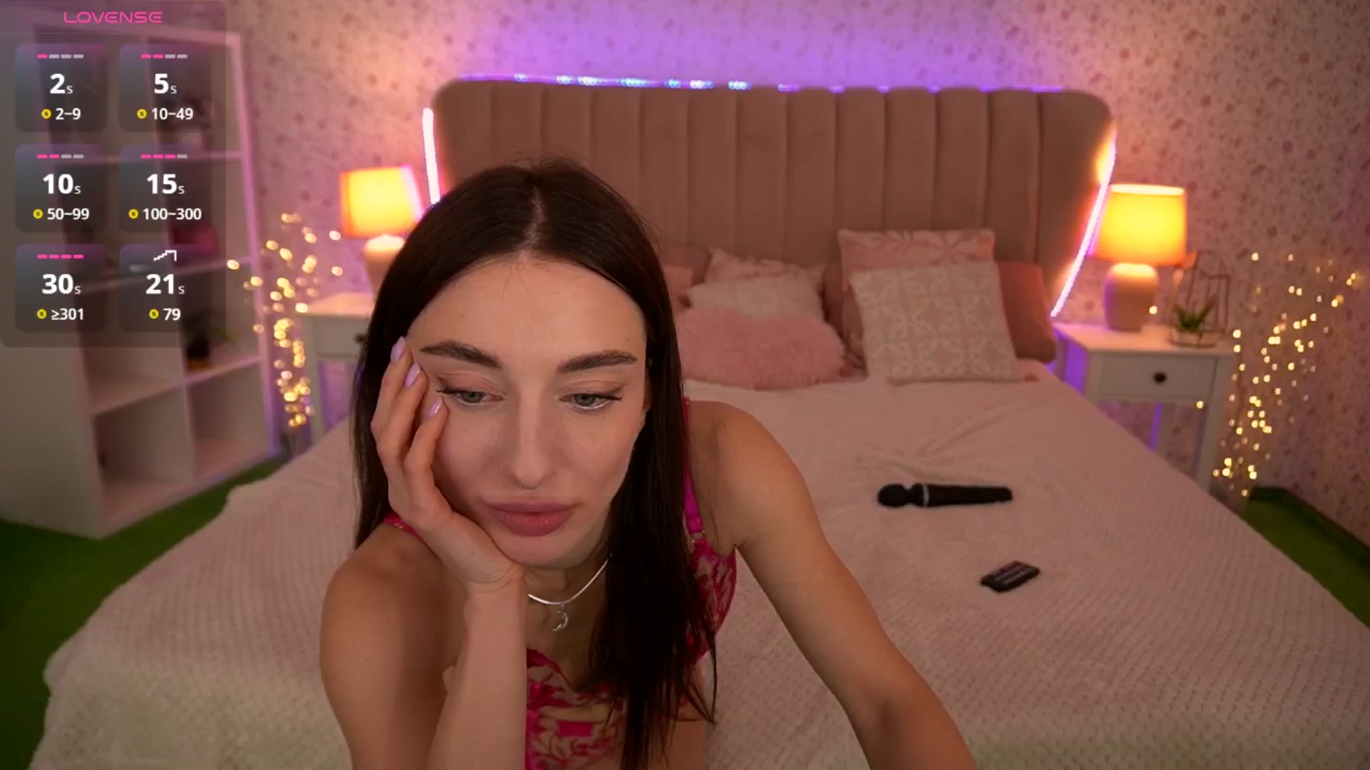 Gallery image thumbnail from Alice_Arwen_'s myfreecams stream on, 12/16/2024, 12:07 image 9 of 20