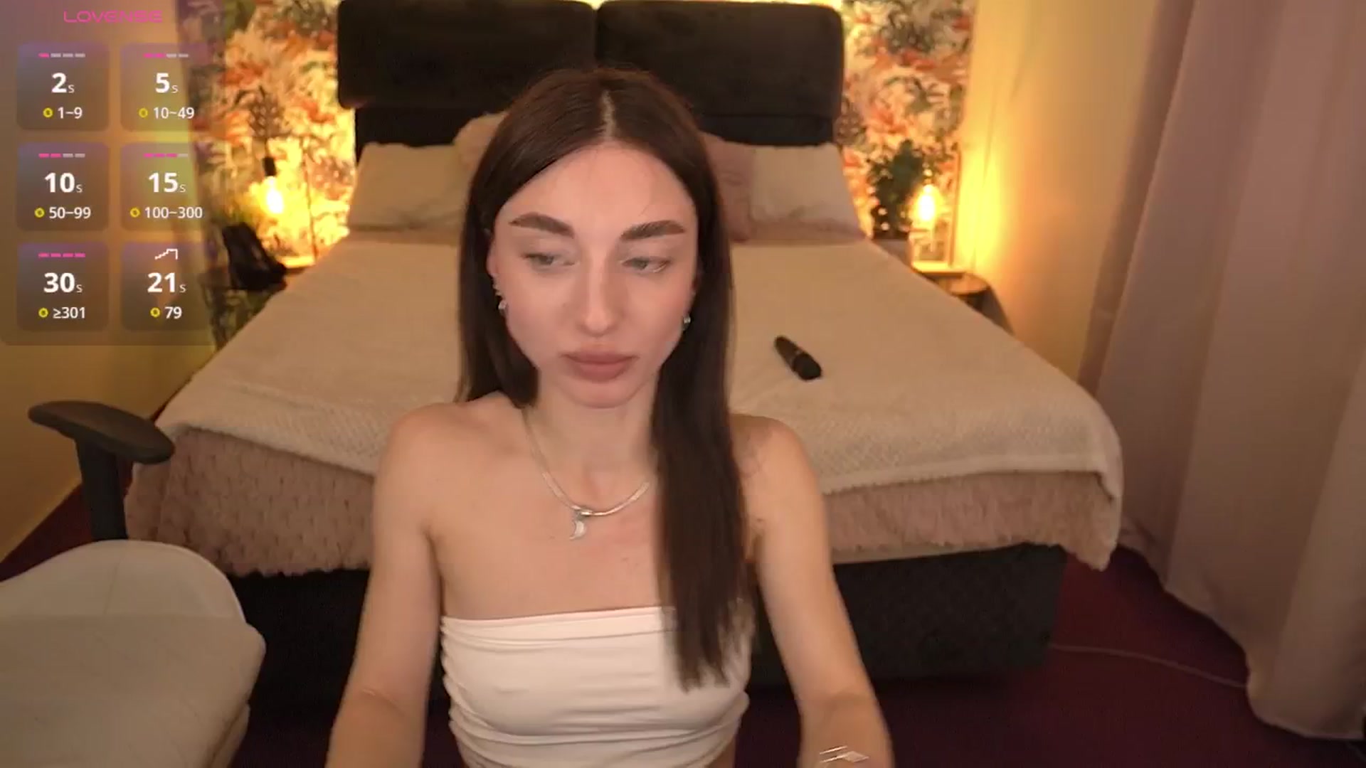 Gallery image thumbnail from Alice_Arwen_'s myfreecams stream on, 12/20/2024, 11:25 image 10 of 20