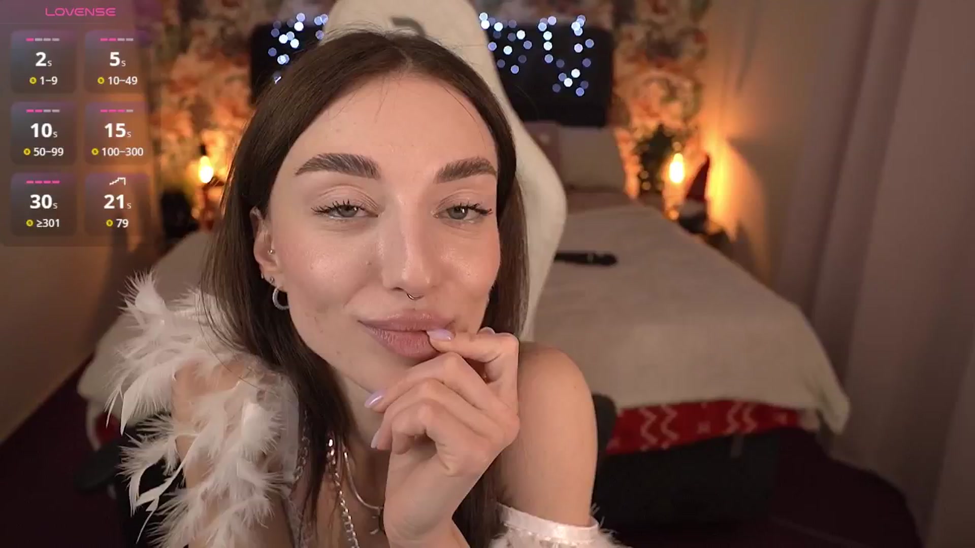 Gallery image thumbnail from Alice_Arwen_'s myfreecams stream on, 12/24/2024, 10:05 image 9 of 20