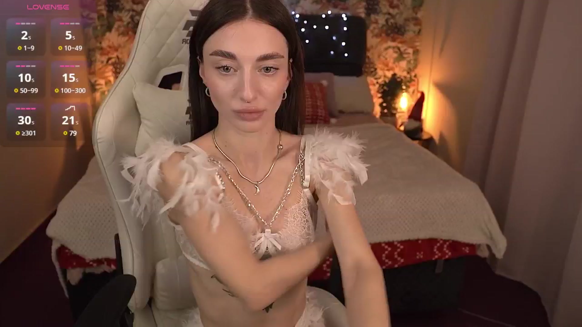 Gallery image thumbnail from Alice_Arwen_'s myfreecams stream on, 12/24/2024, 10:05 image 3 of 20