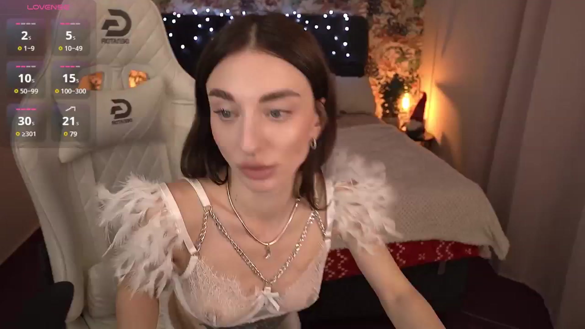 Gallery image thumbnail from Alice_Arwen_'s myfreecams stream on, 12/24/2024, 10:05 image 5 of 20