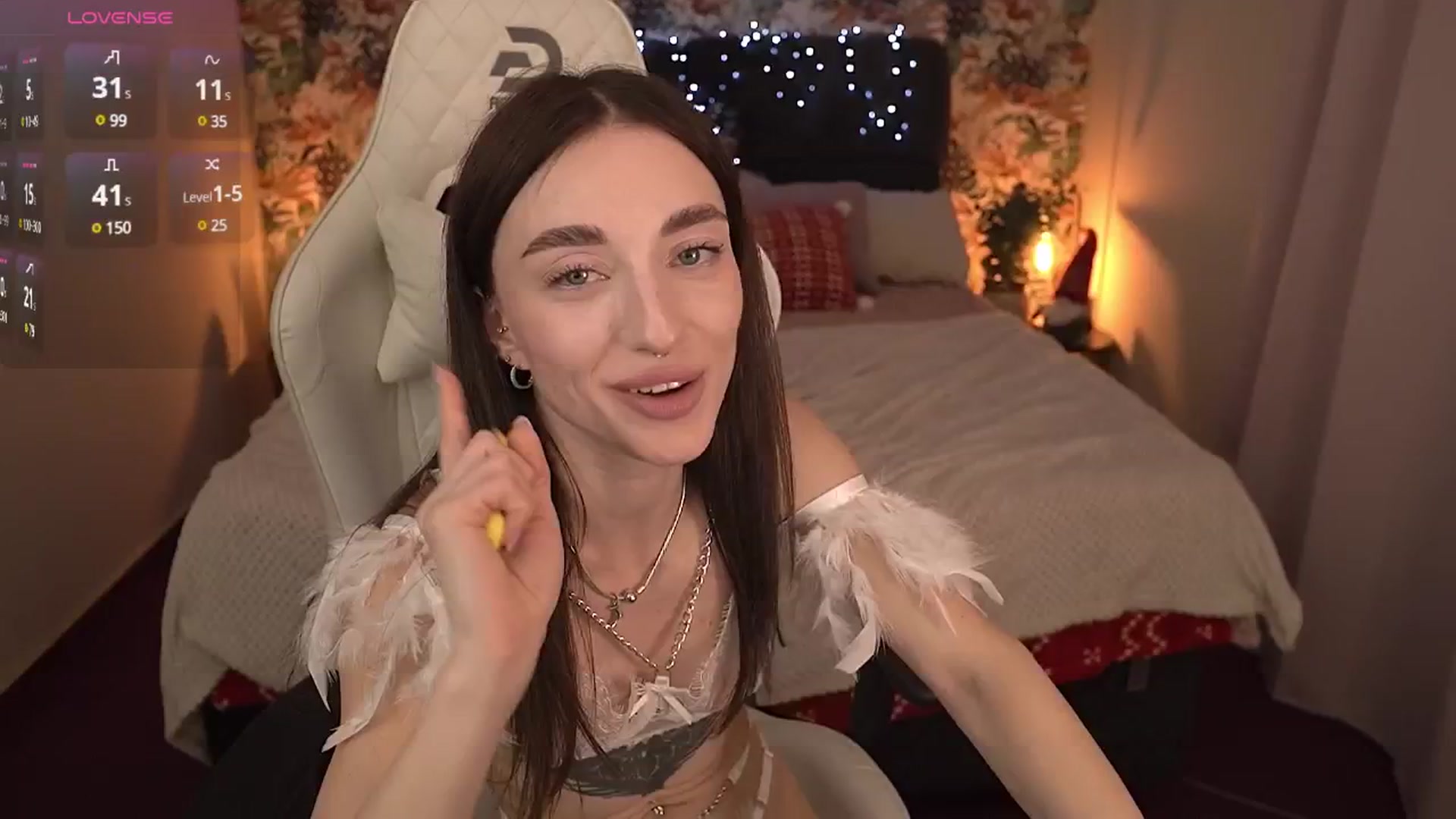 Gallery image thumbnail from Alice_Arwen_'s myfreecams stream on, 12/24/2024, 11:44 image 7 of 20