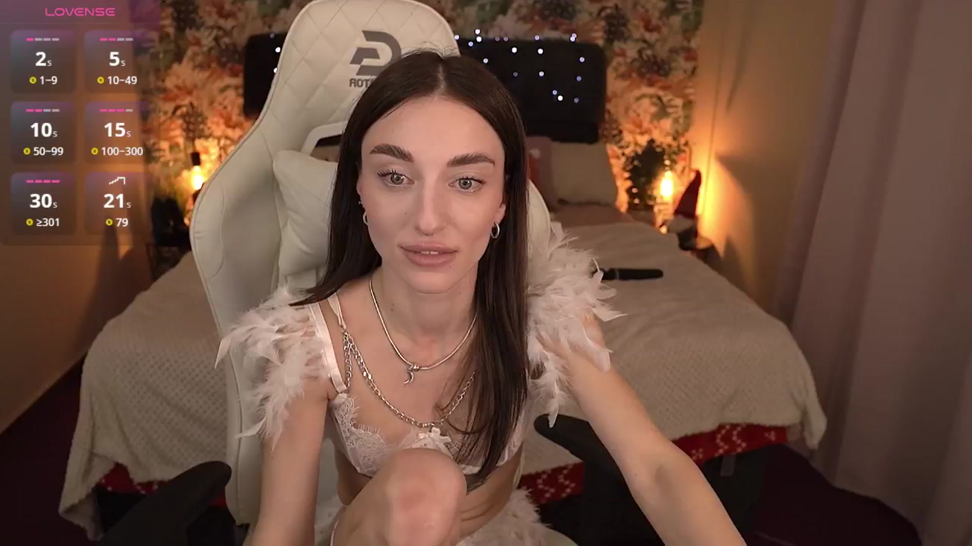 Gallery image thumbnail from Alice_Arwen_'s myfreecams stream on, 12/24/2024, 12:42 image 17 of 20