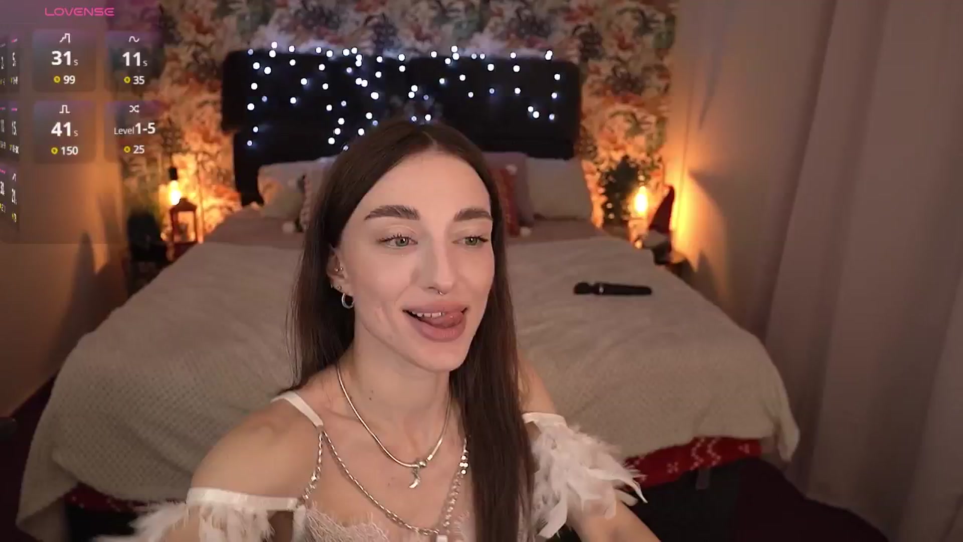 Gallery image thumbnail from Alice_Arwen_'s myfreecams stream on, 12/24/2024, 12:42 image 4 of 20