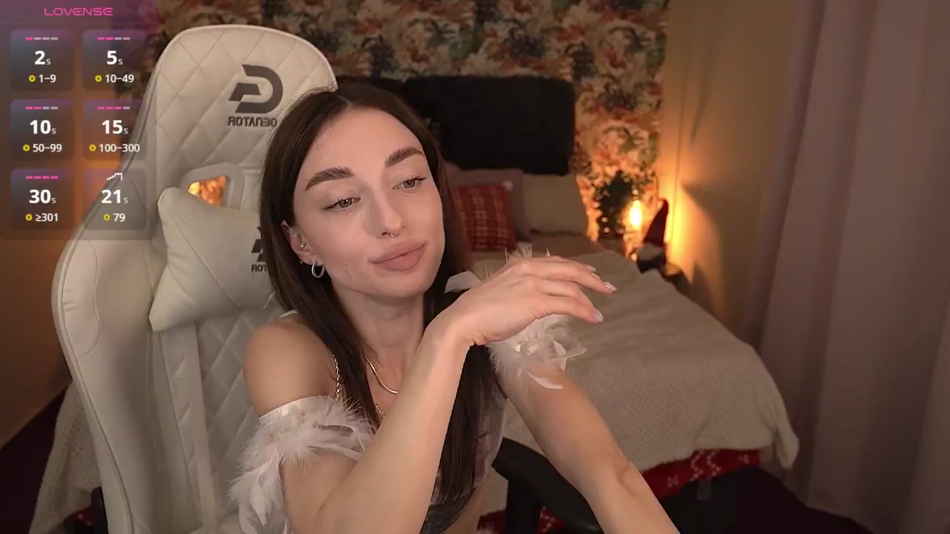 Gallery image thumbnail from Alice_Arwen_'s myfreecams stream on, 12/24/2024, 13:52 image 18 of 20