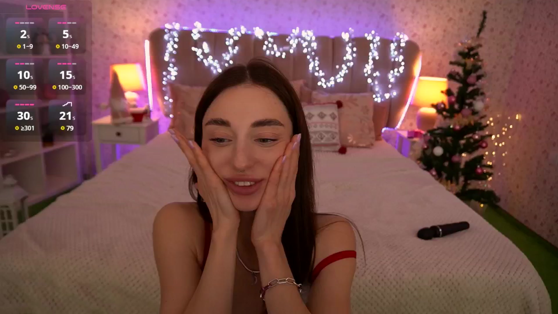 Gallery image thumbnail from Alice_Arwen_'s myfreecams stream on, 12/25/2024, 10:20 image 7 of 20