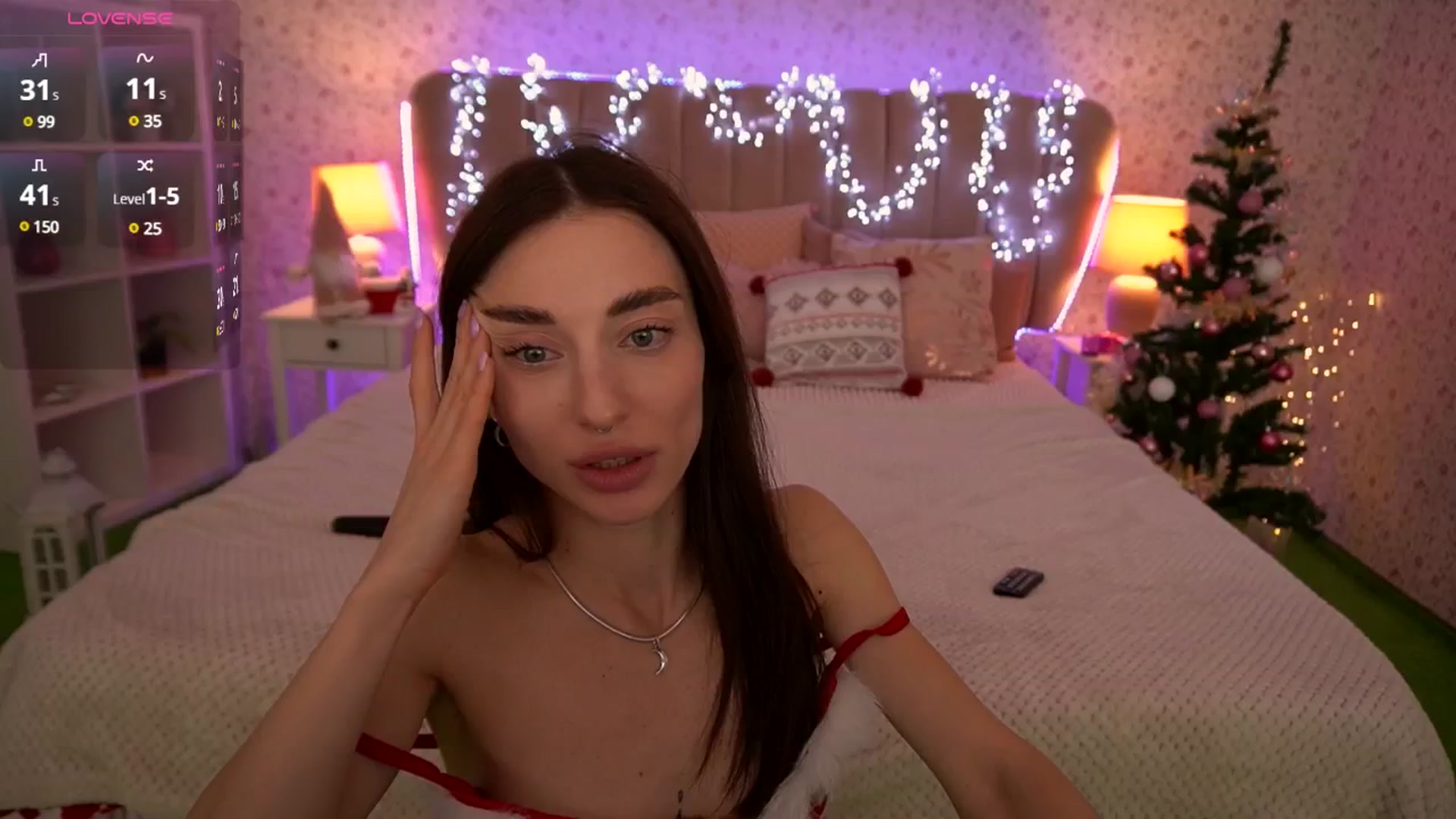 Gallery image thumbnail from Alice_Arwen_'s myfreecams stream on, 12/25/2024, 10:20 image 18 of 20