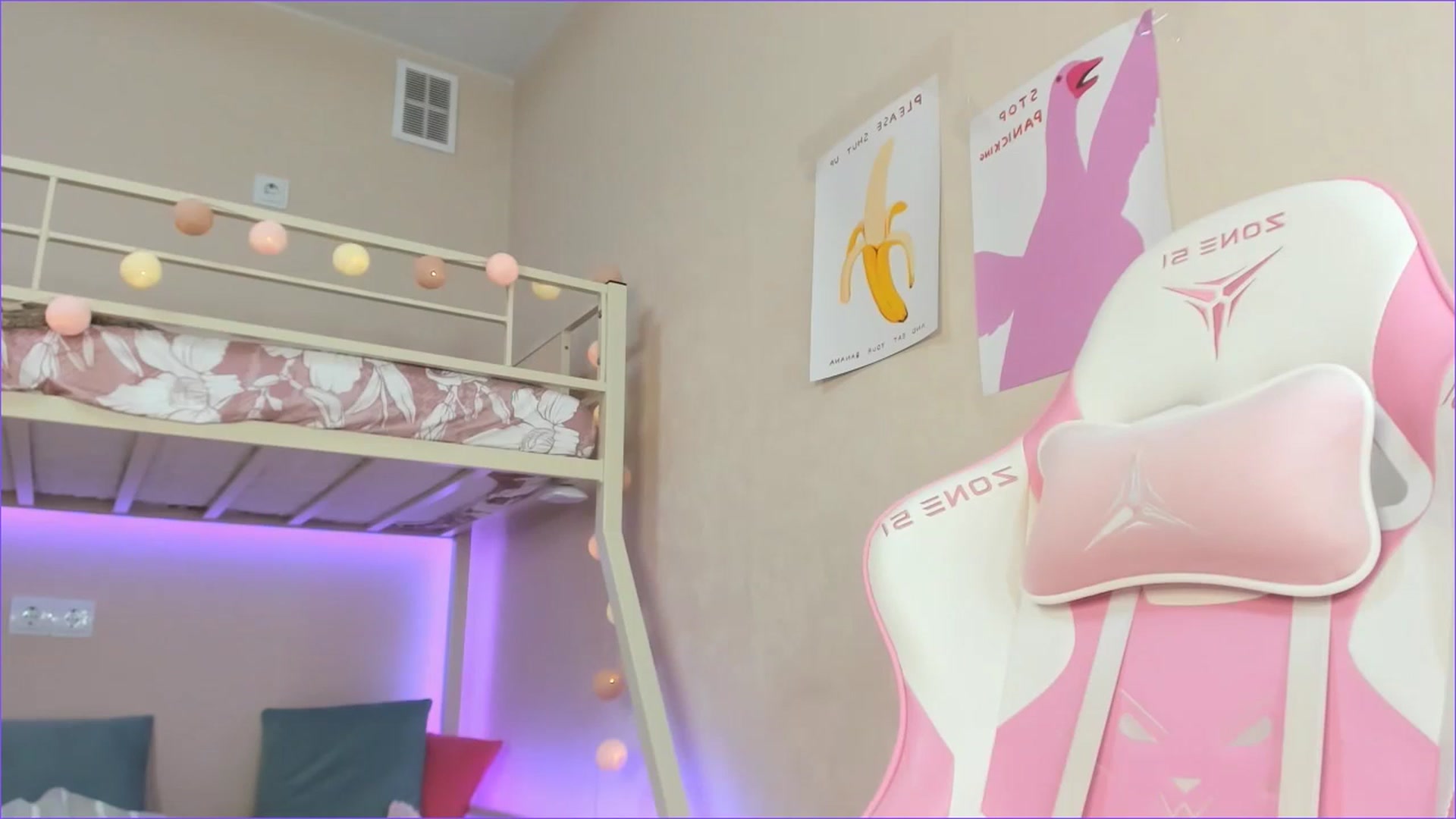 Gallery image thumbnail from Alice_Chery's myfreecams stream on, 11/27/2023, 11:04 image 20 of 20