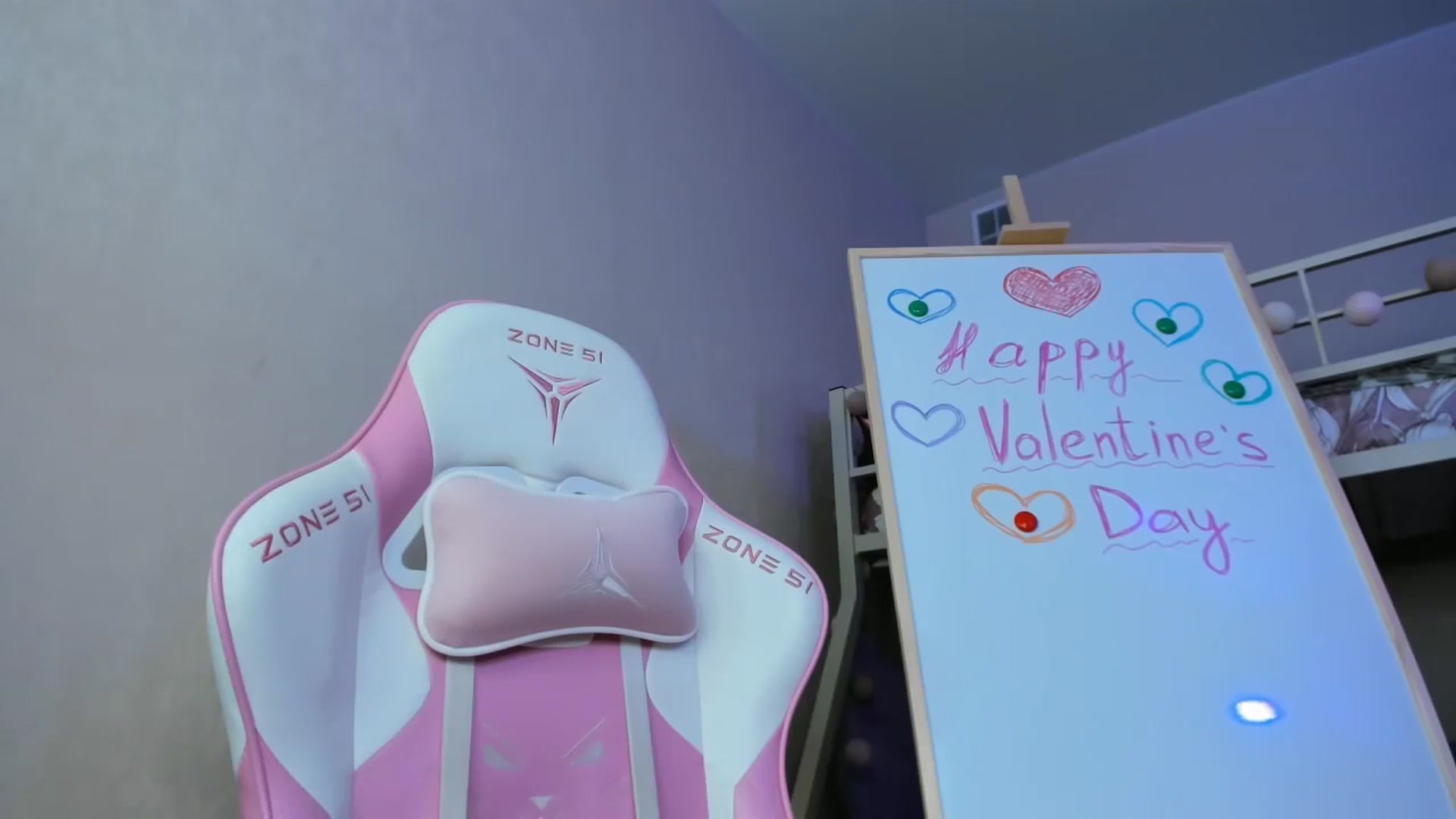 Gallery image thumbnail from Alice_Chery's myfreecams stream on, 02/15/2024, 09:14 image 13 of 20