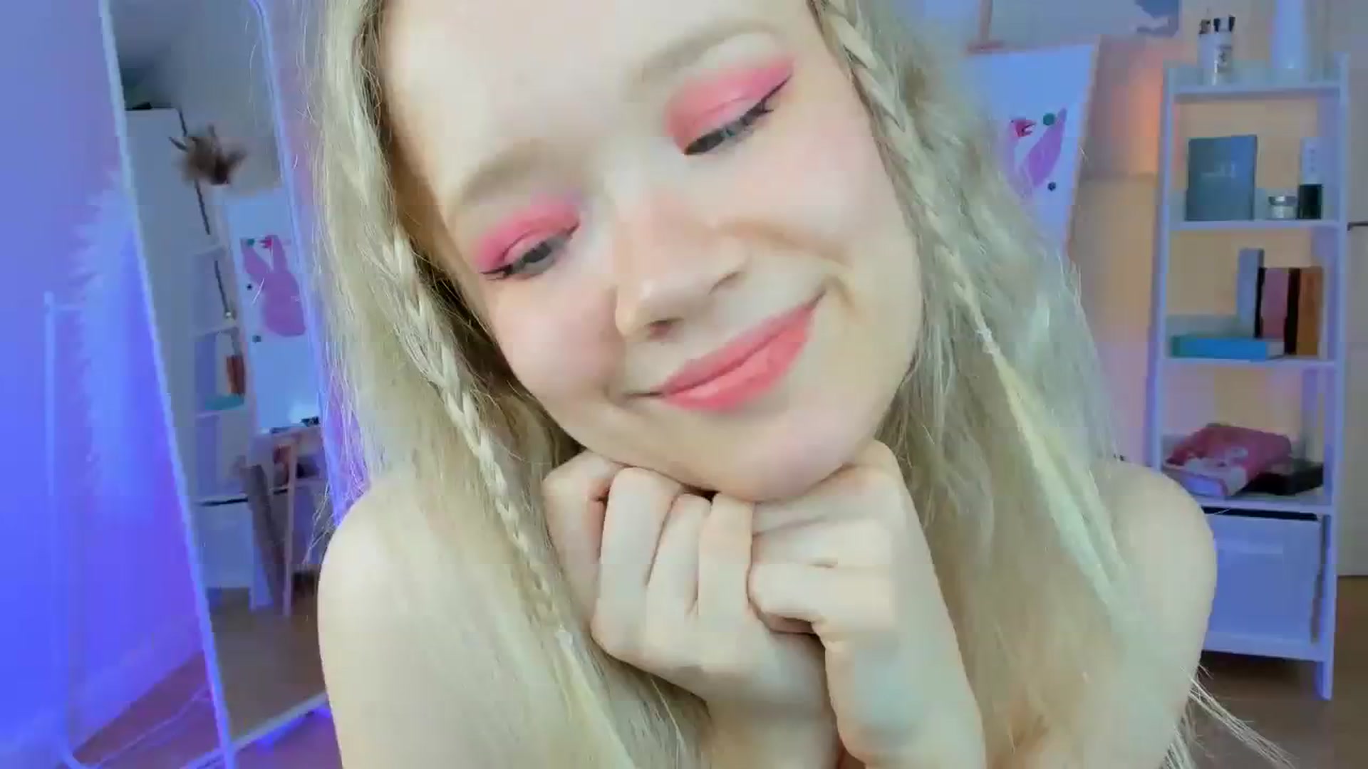 Gallery image thumbnail from Alice_Chery's myfreecams stream on, 04/02/2024, 08:46 image 1 of 20