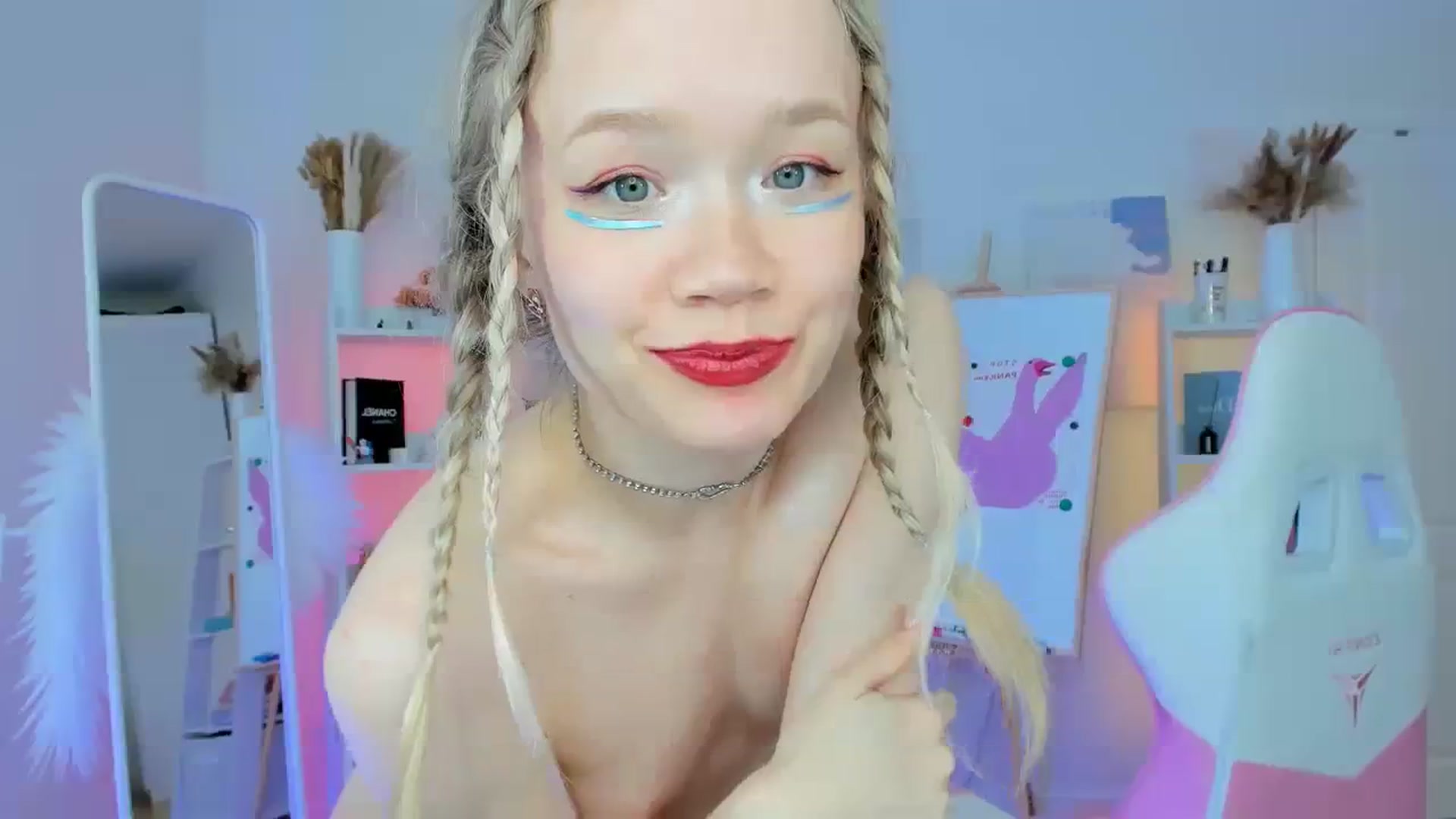Gallery image thumbnail from Alice_Chery's myfreecams stream on, 04/09/2024, 11:58 image 20 of 20