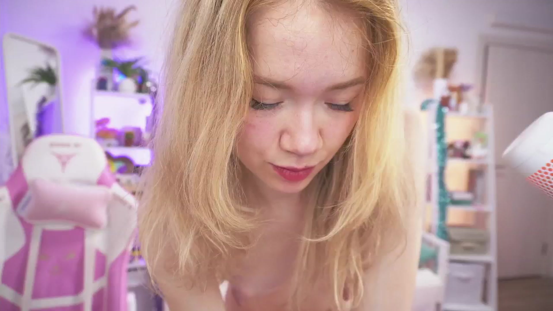 Gallery image thumbnail from Alice_Chery's myfreecams stream on, 01/02/2025, 08:02 image 12 of 20
