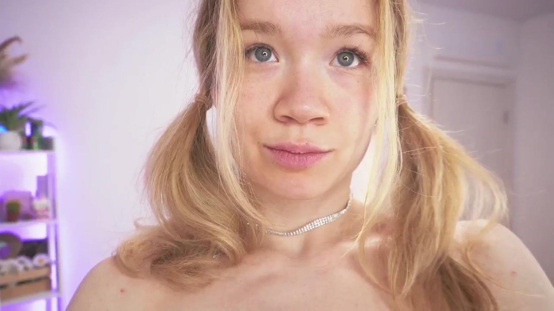 Gallery image thumbnail from Alice_Chery's myfreecams stream on, 01/03/2025, 10:42 image 15 of 20