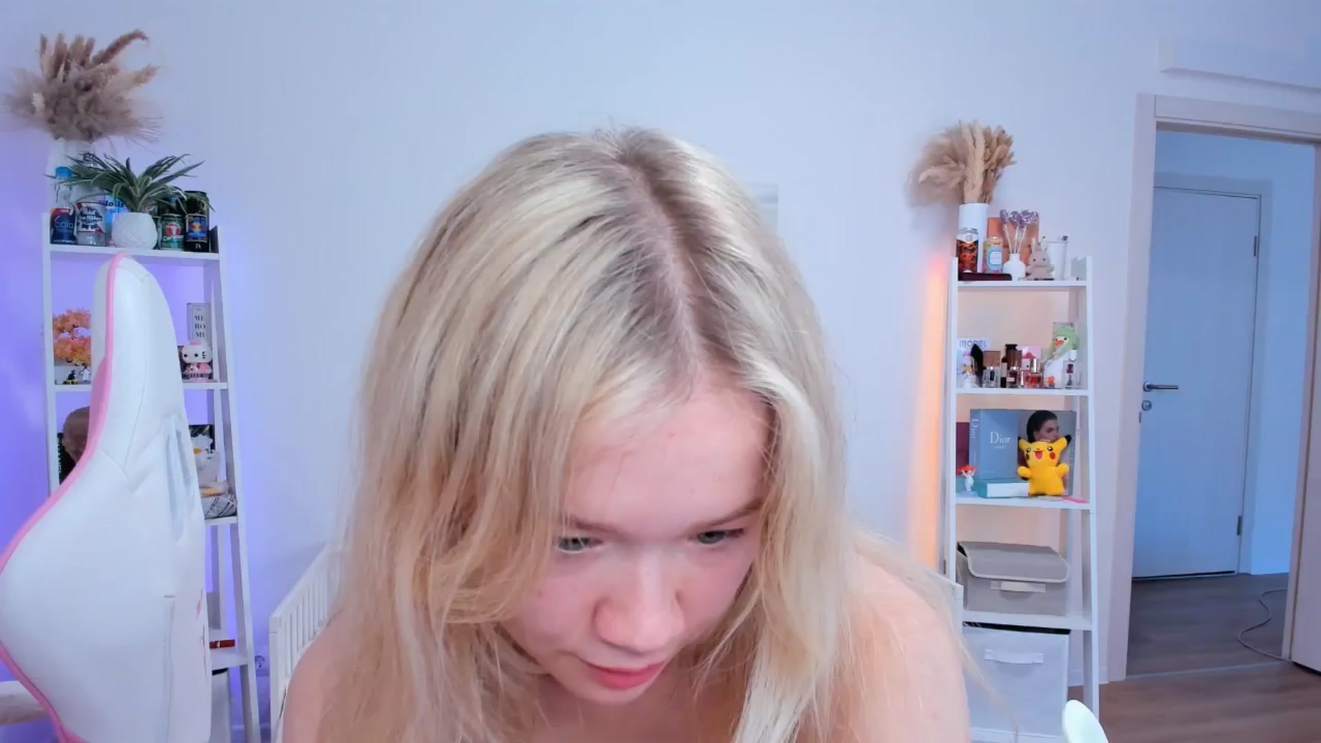 Gallery image thumbnail from Alice_Chery's myfreecams stream on, 05/01/2025, 10:57 image 6 of 20