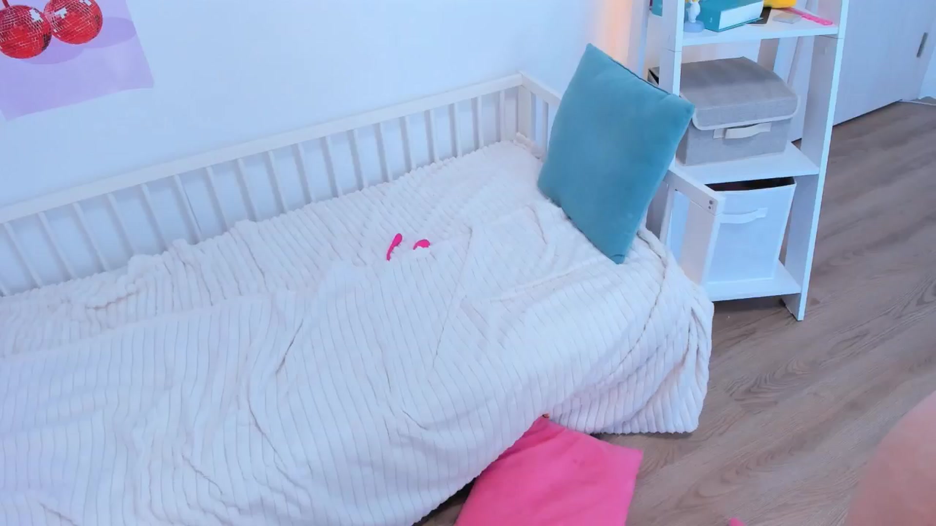 Gallery image thumbnail from Alice_Chery's myfreecams stream on, 05/12/2025, 07:52 image 3 of 20