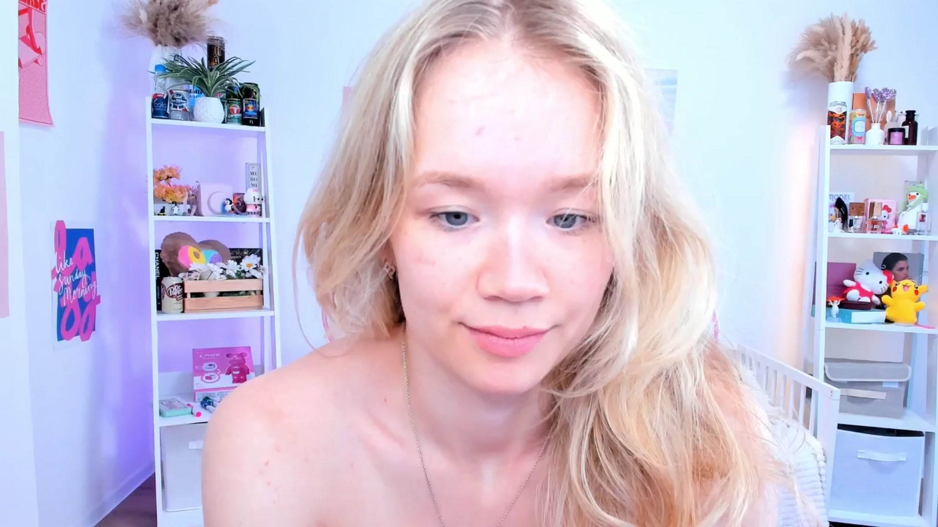 Gallery image thumbnail from Alice_Chery's myfreecams stream on, 06/19/2025, 11:02 image 15 of 20