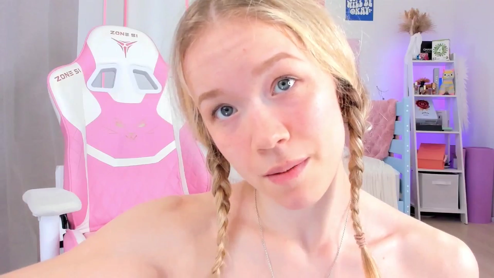Gallery image thumbnail from Alice_Chery's myfreecams stream on, 07/09/2025, 09:22 image 7 of 20