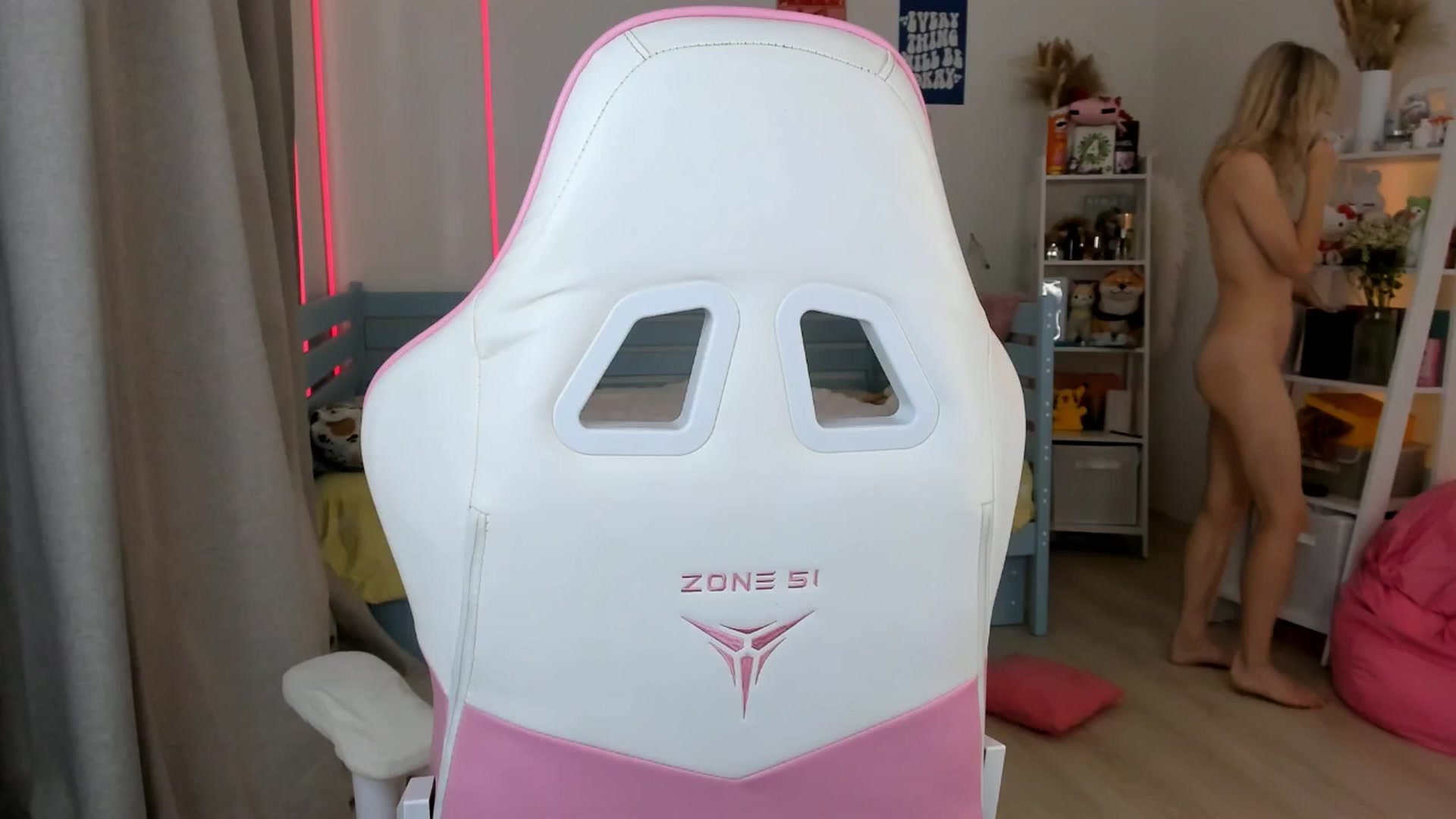 Gallery image thumbnail from Alice_Chery's myfreecams stream on, 08/23/2025, 05:28 image 20 of 20