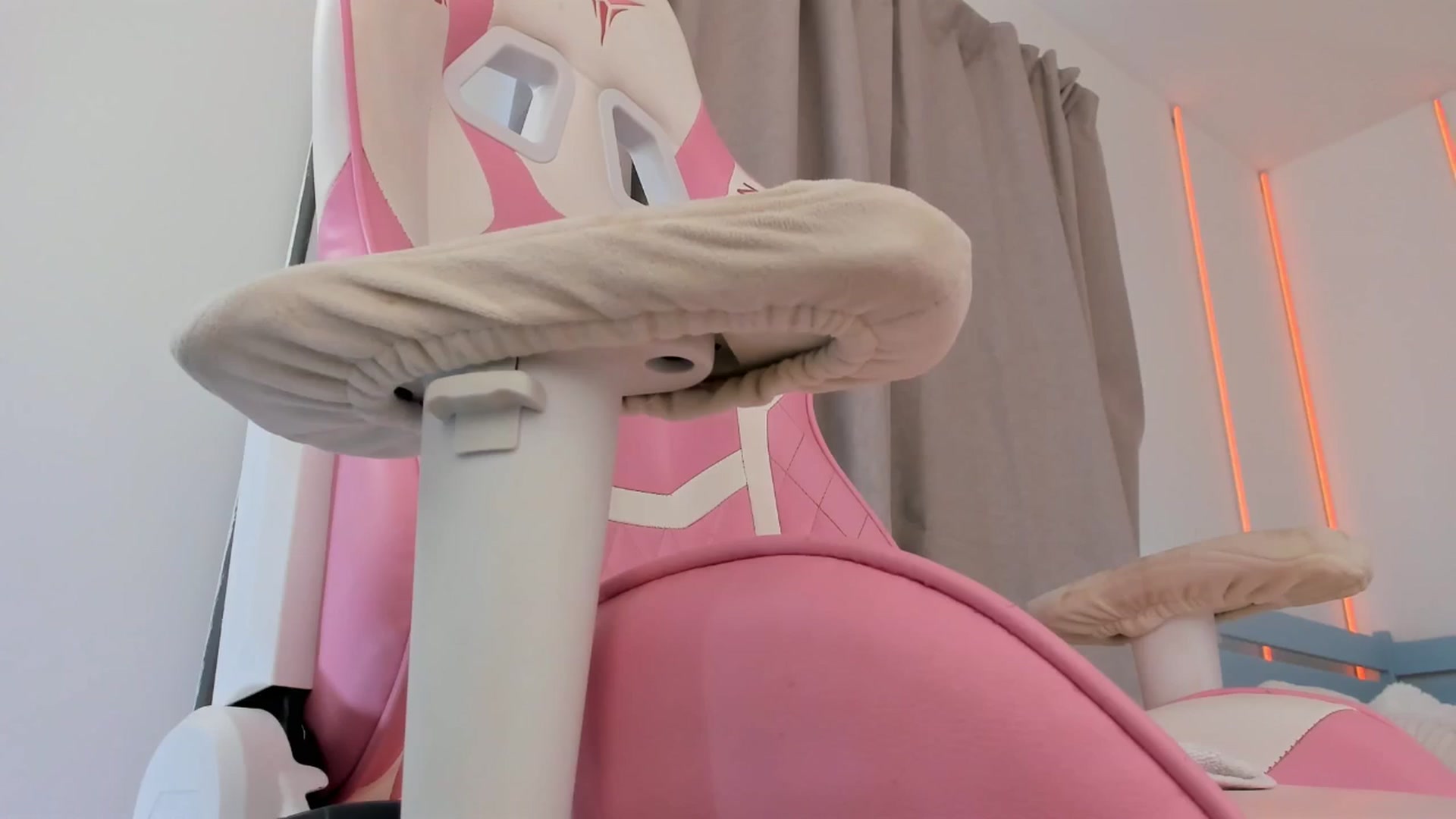 Gallery image thumbnail from Alice_Chery's myfreecams stream on, 09/07/2025, 10:09 image 9 of 20