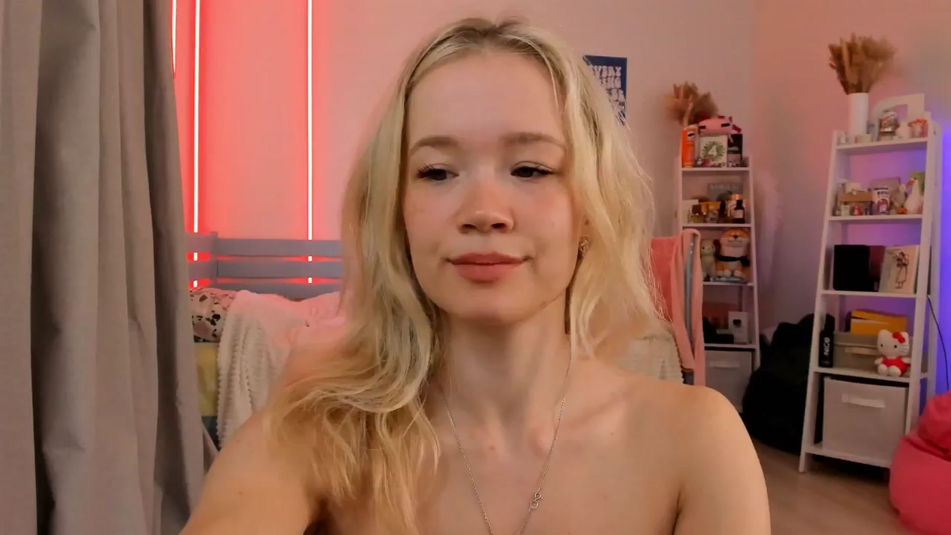 Gallery image thumbnail from Alice_Chery's myfreecams stream on, 10/01/2025, 11:19 image 14 of 20