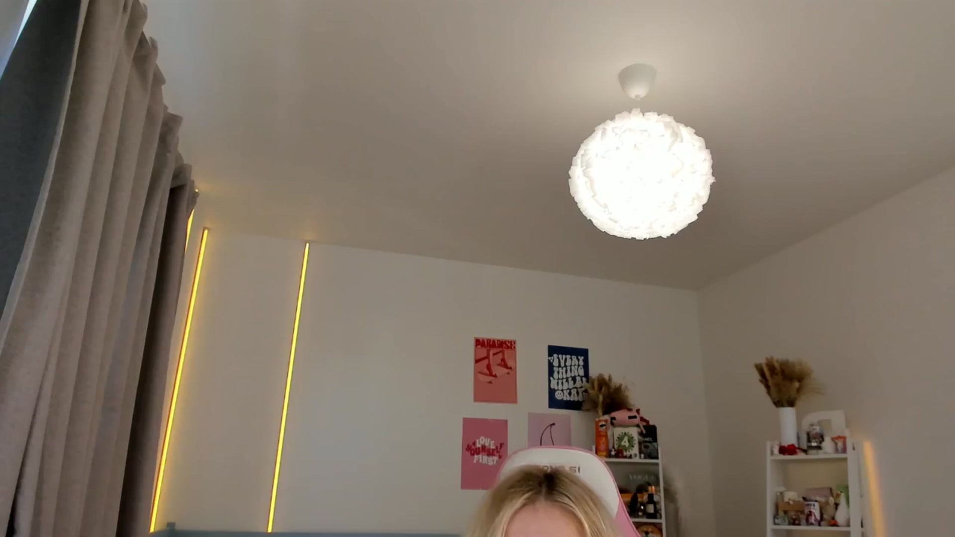 Gallery image thumbnail from Alice_Chery's myfreecams stream on, 10/09/2025, 10:53 image 2 of 20
