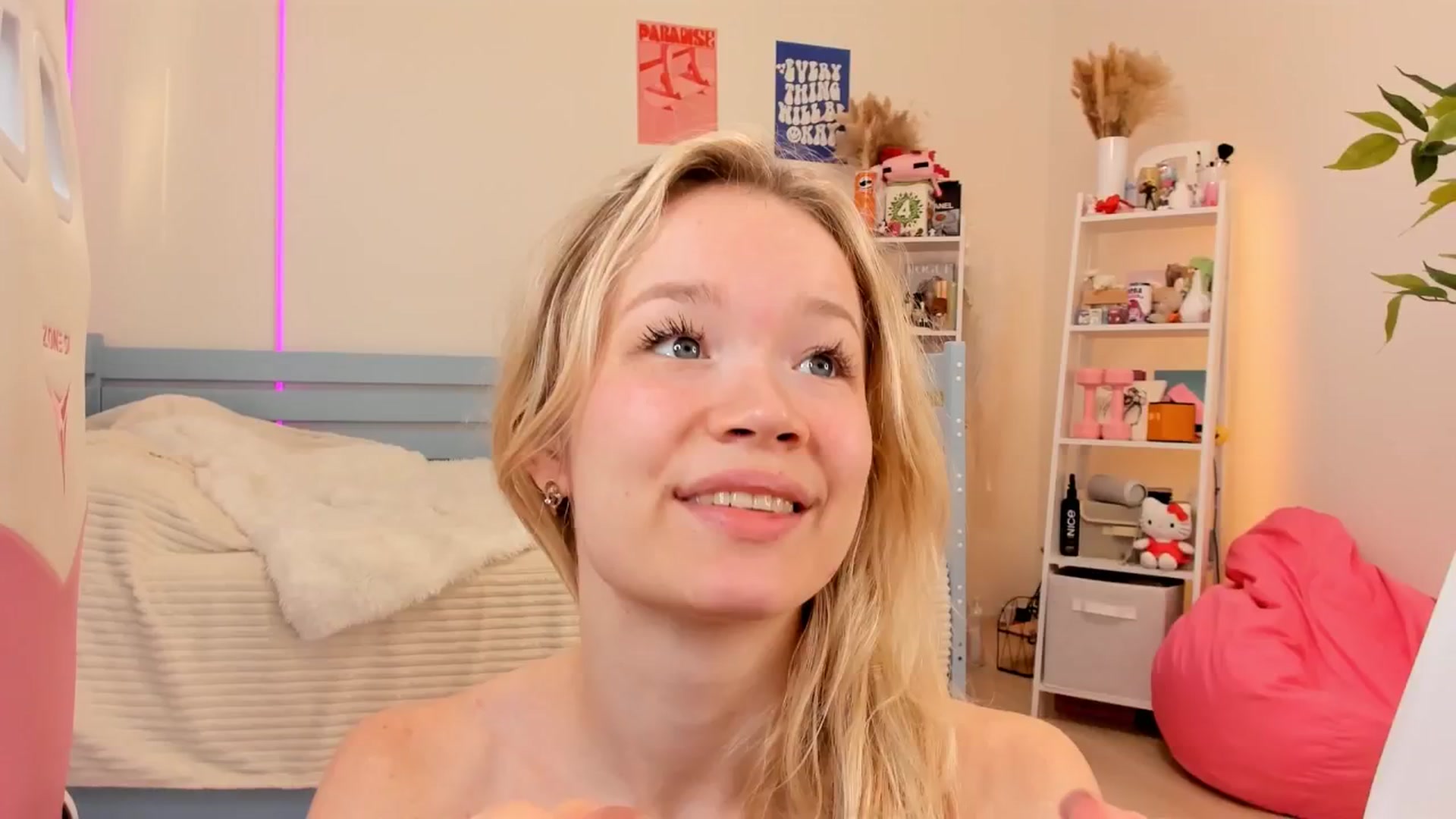 Gallery image thumbnail from Alice_Chery's myfreecams stream on, 10/30/2025, 08:15 image 1 of 20