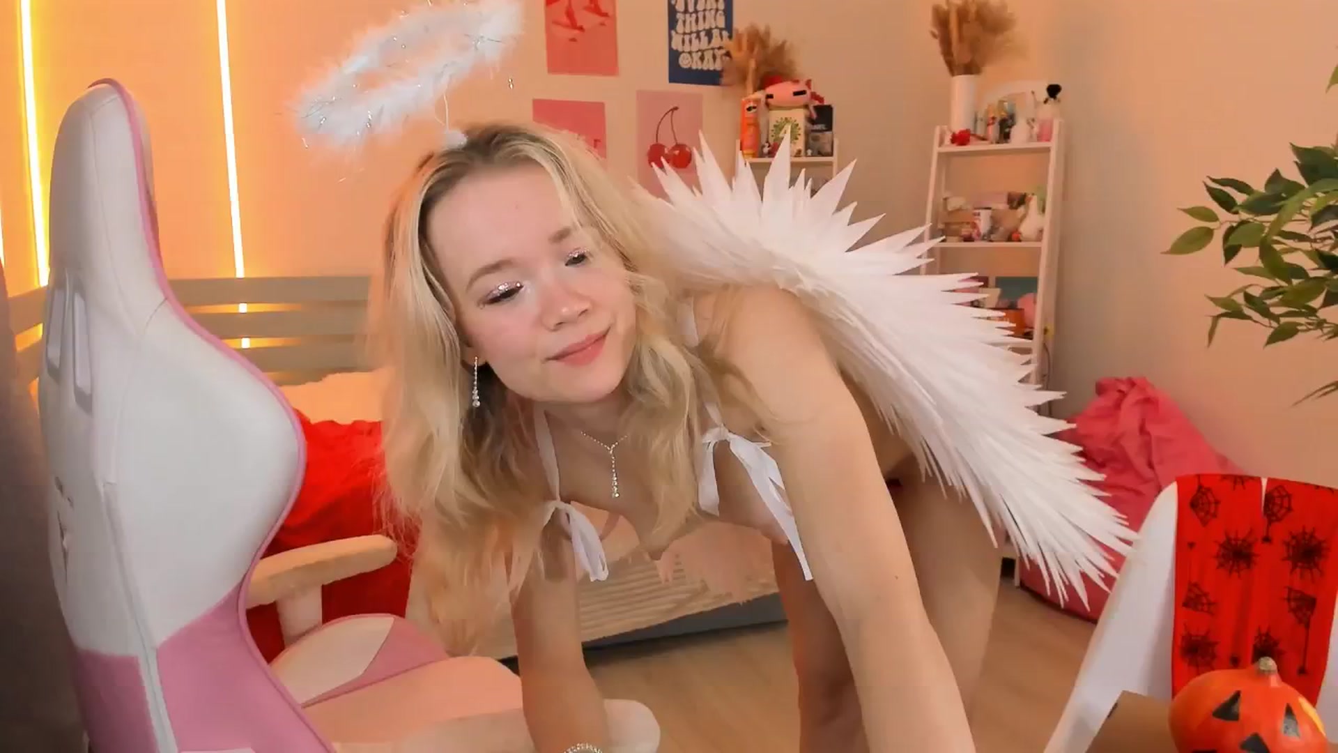 Gallery image thumbnail from Alice_Chery's myfreecams stream on, 11/01/2025, 06:19 image 19 of 20
