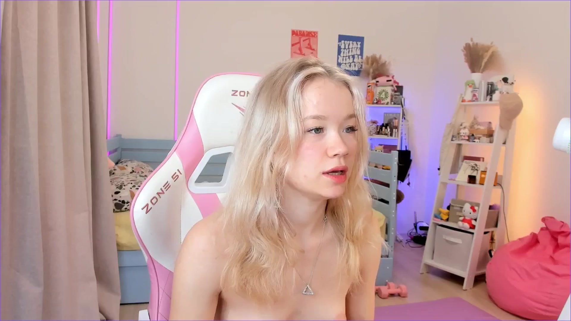 Gallery image thumbnail from Alice_Chery's myfreecams stream on, 11/26/2025, 06:51 image 5 of 20
