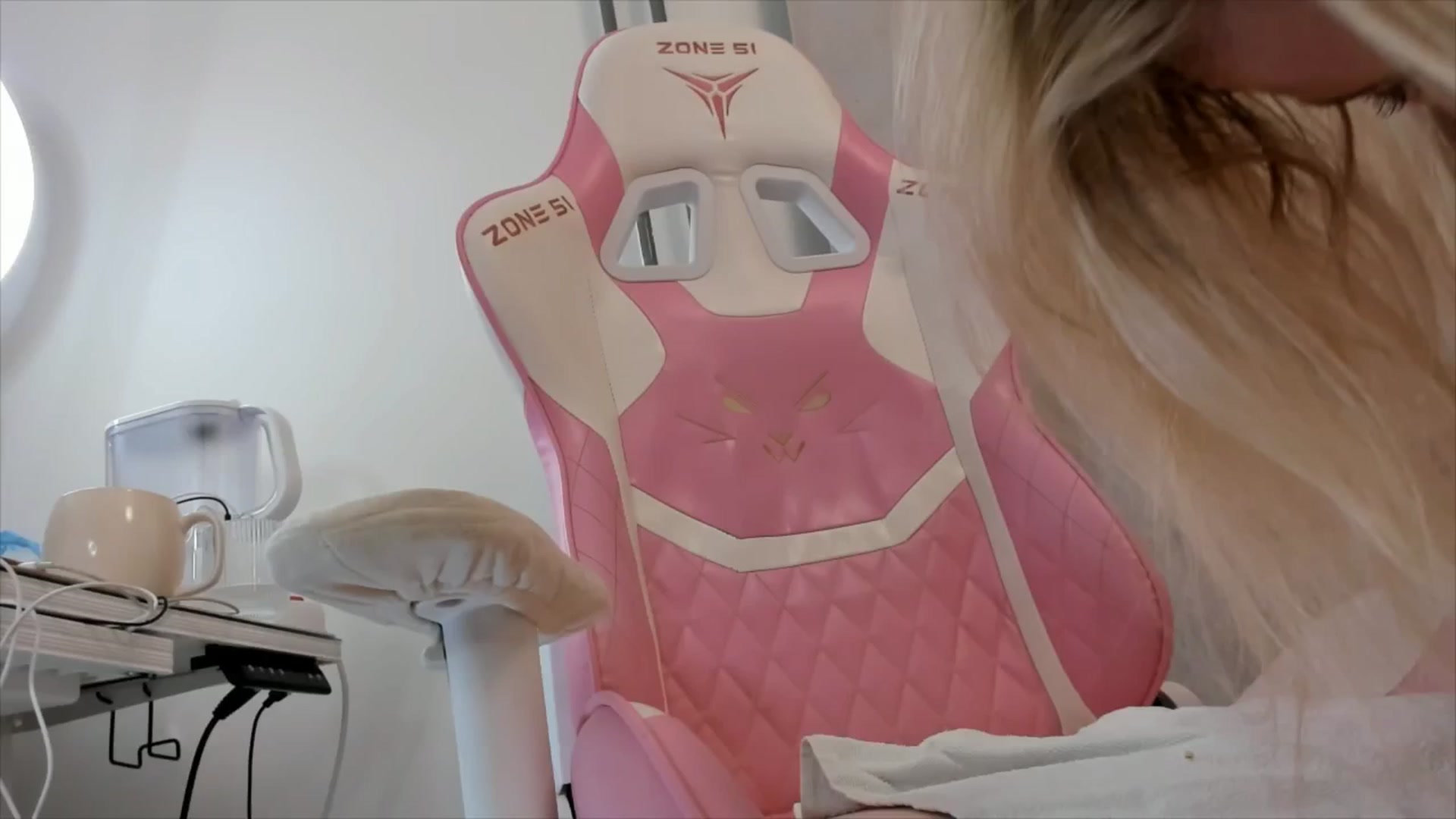 Gallery image thumbnail from Alice_Chery's myfreecams stream on, 12/02/2025, 05:41 image 18 of 20