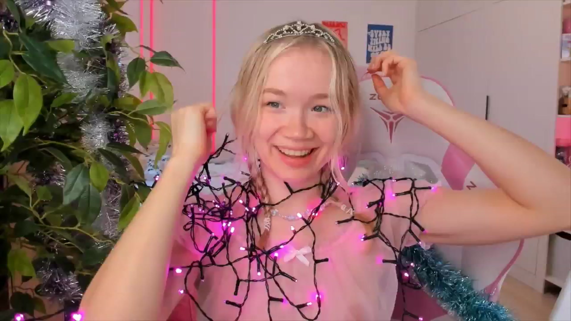 Gallery image thumbnail from Alice_Chery's myfreecams stream on, 12/29/2025, 09:40 image 19 of 20