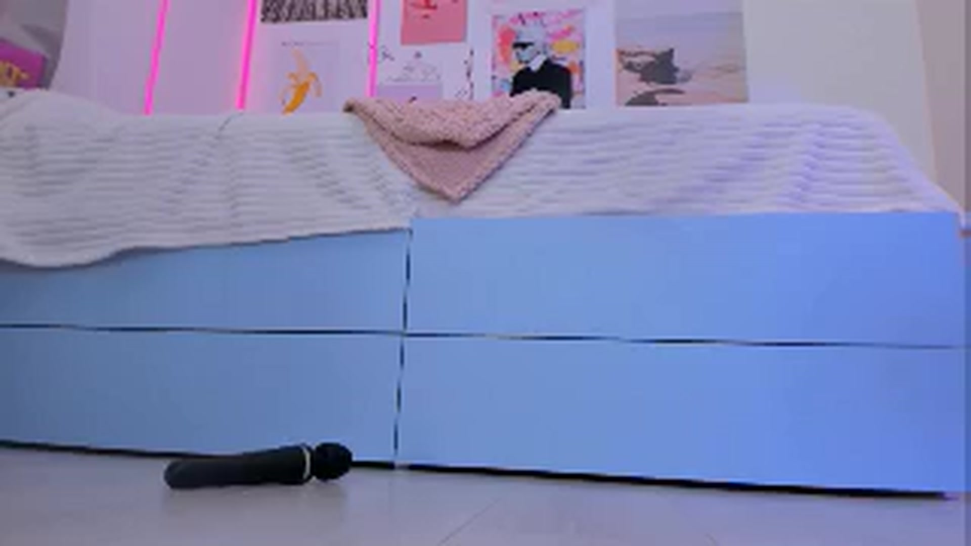 Gallery image thumbnail from Alice_Chery's myfreecams stream on, 02/26/2026, 10:57 image 19 of 20