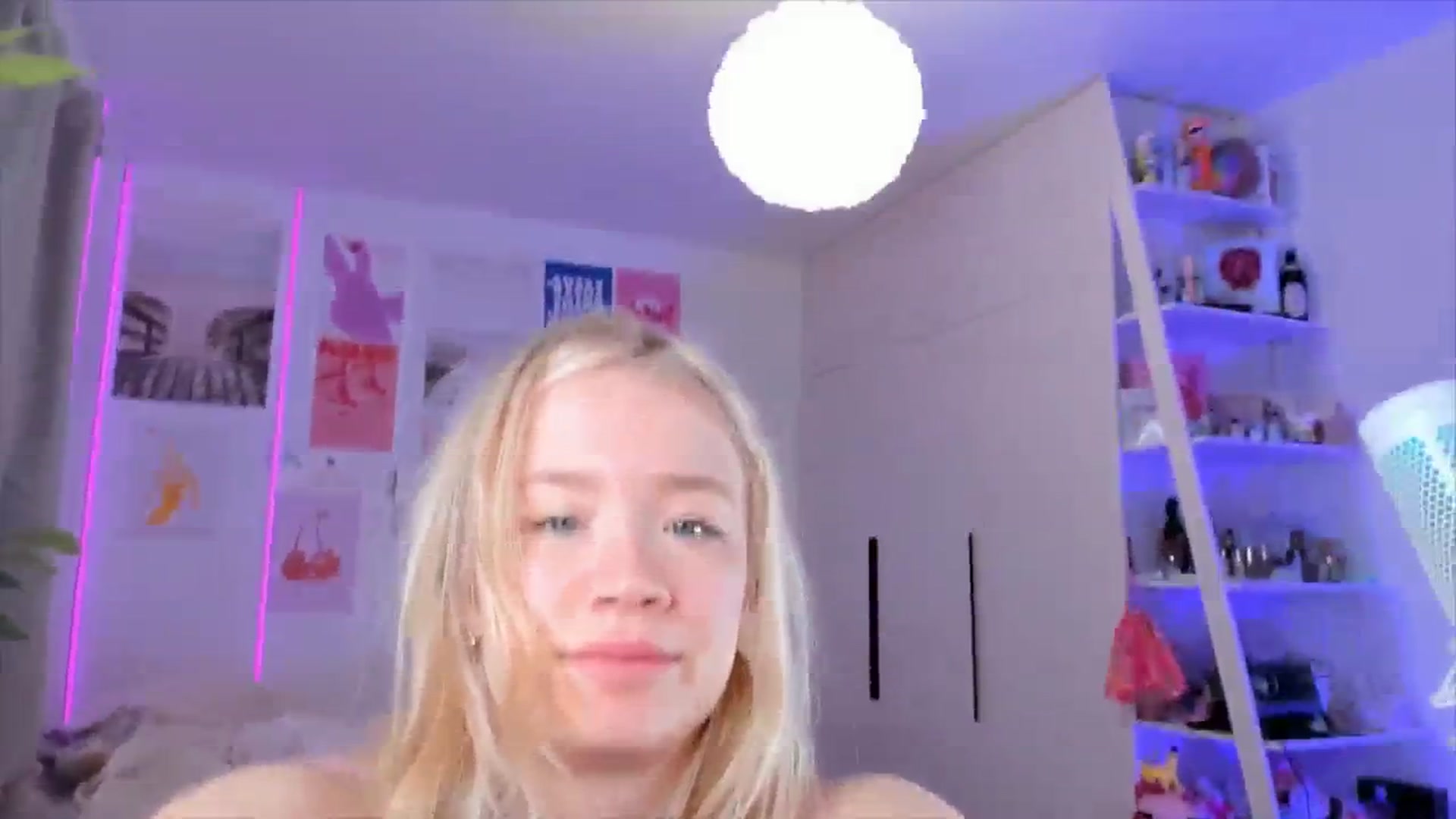 Gallery image thumbnail from Alice_Chery's myfreecams stream on, 03/01/2026, 08:03 image 7 of 20