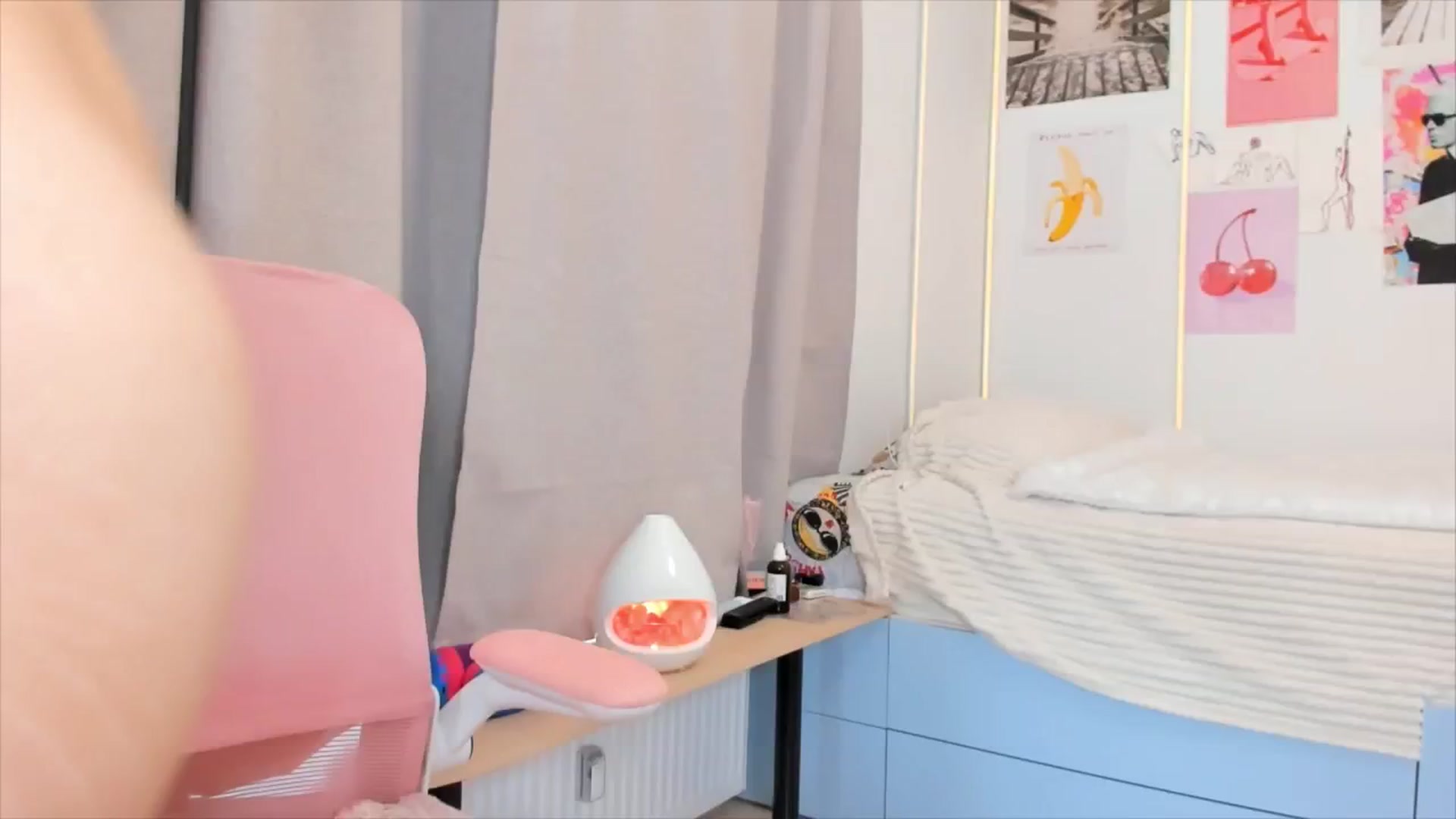 Gallery image thumbnail from Alice_Chery's myfreecams stream on, 03/18/2026, 08:28 image 11 of 20